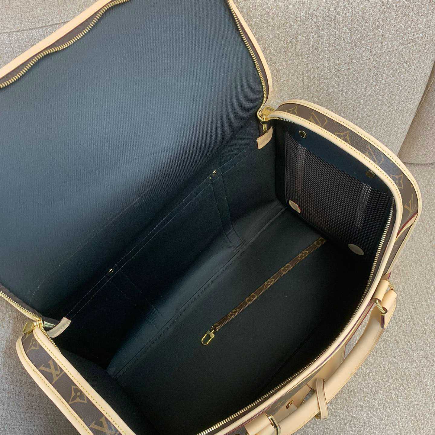 Louis Vuitton Dog Bag M45662 - DesignerGu