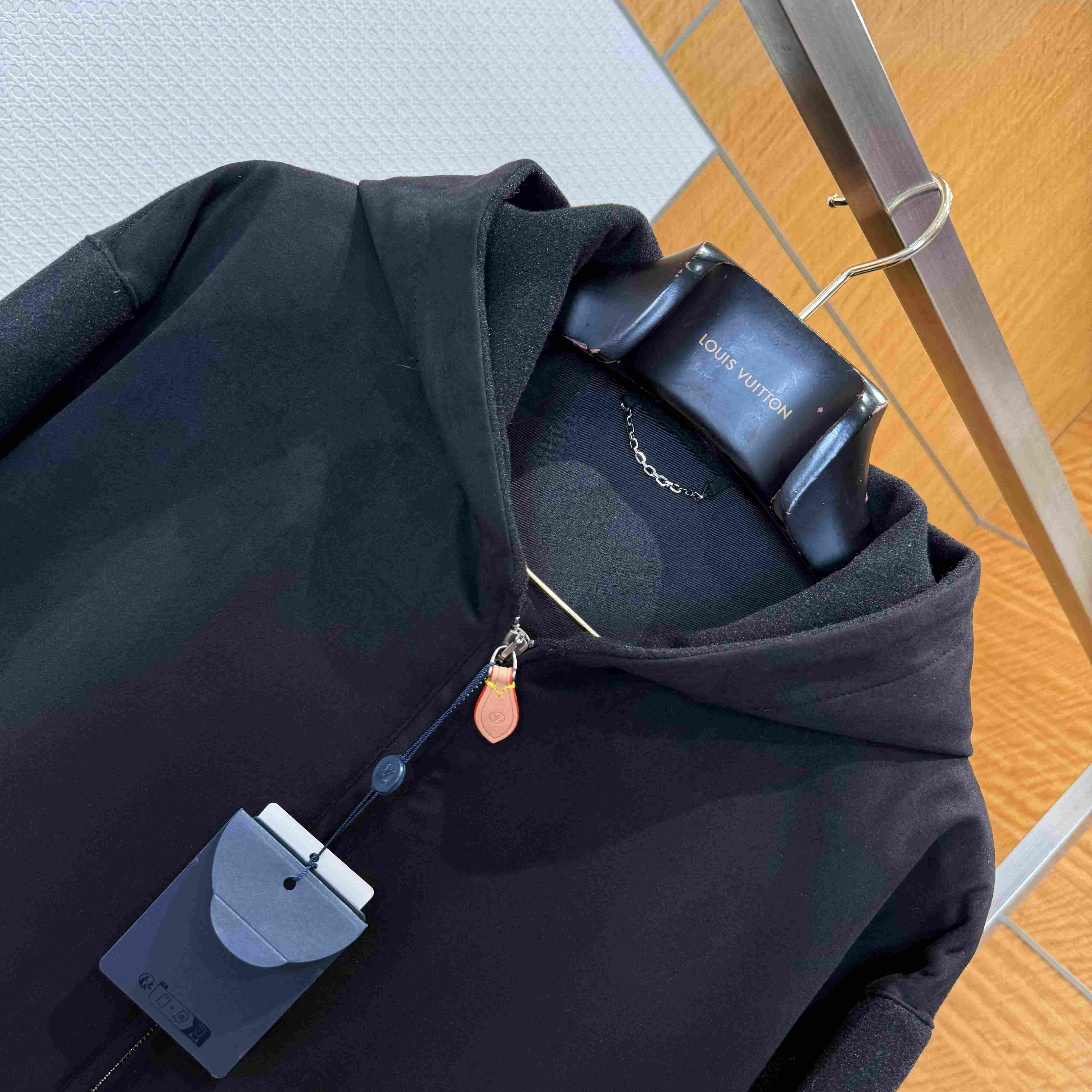 Louis Vuitton Leather Mix Hooded Blouson 1AJSN8 - DesignerGu