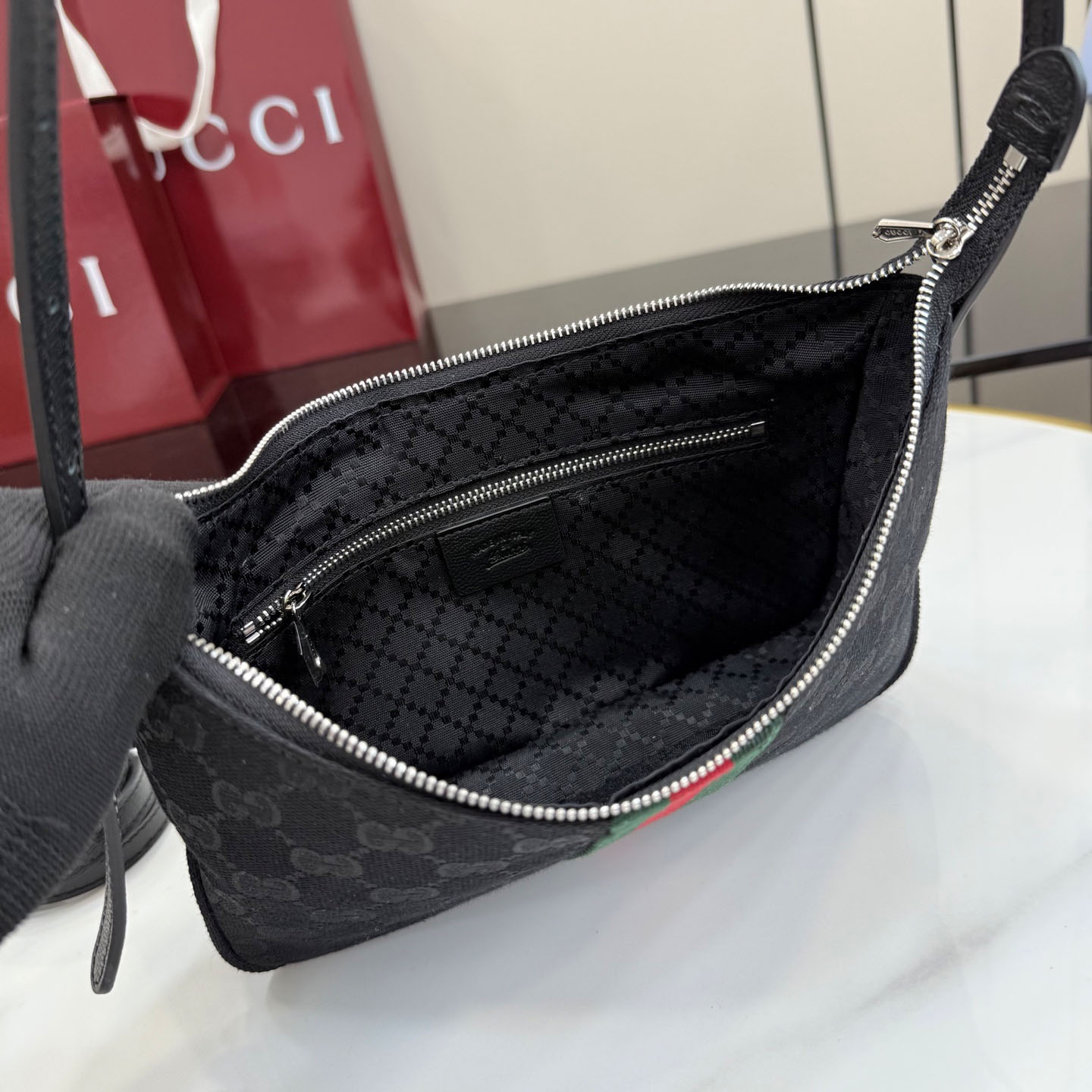 Gucci Lunetta Small Crossbody Bag 863406 - DesignerGu