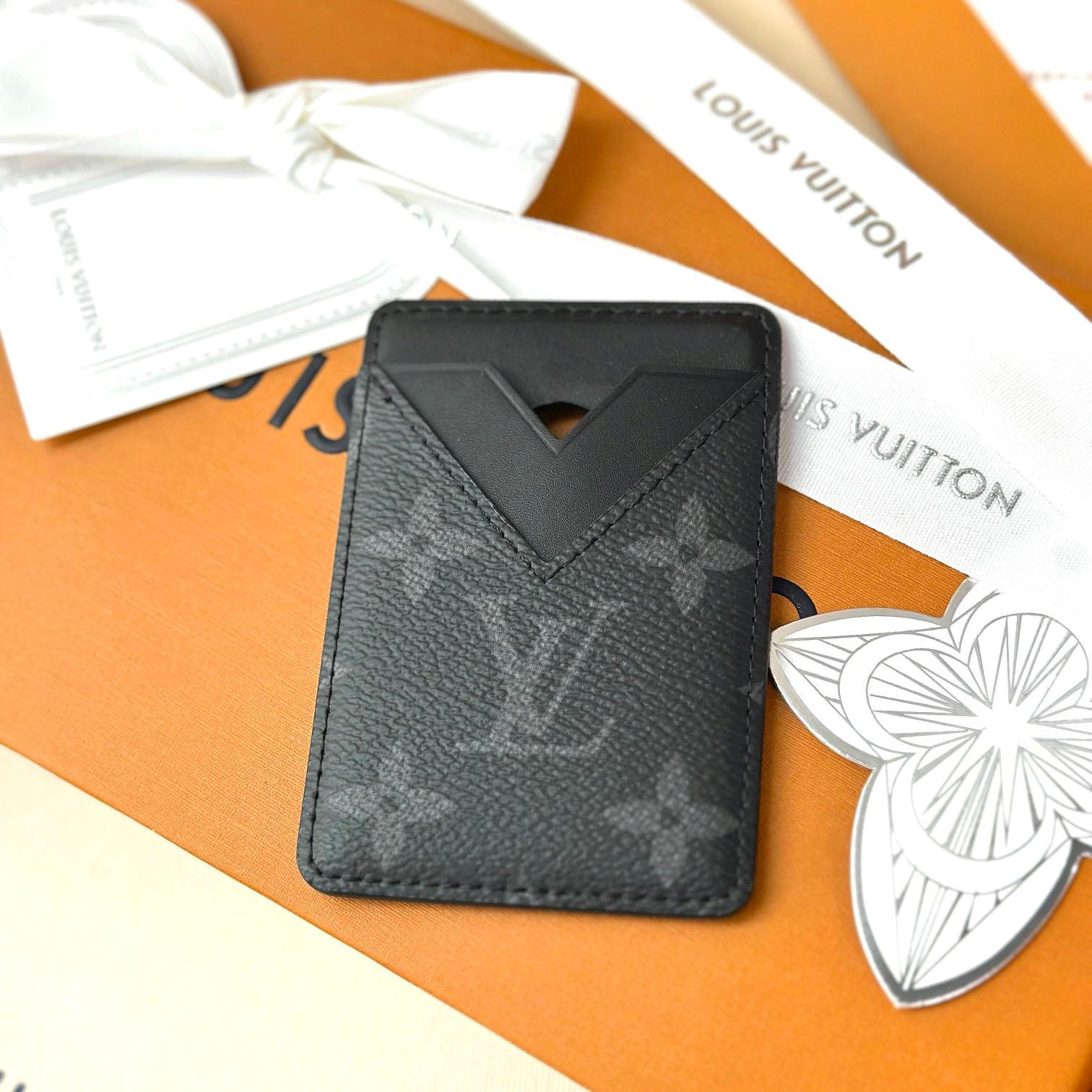 Louis Vuitton Magnetic Card Holder M12602 - DesignerGu