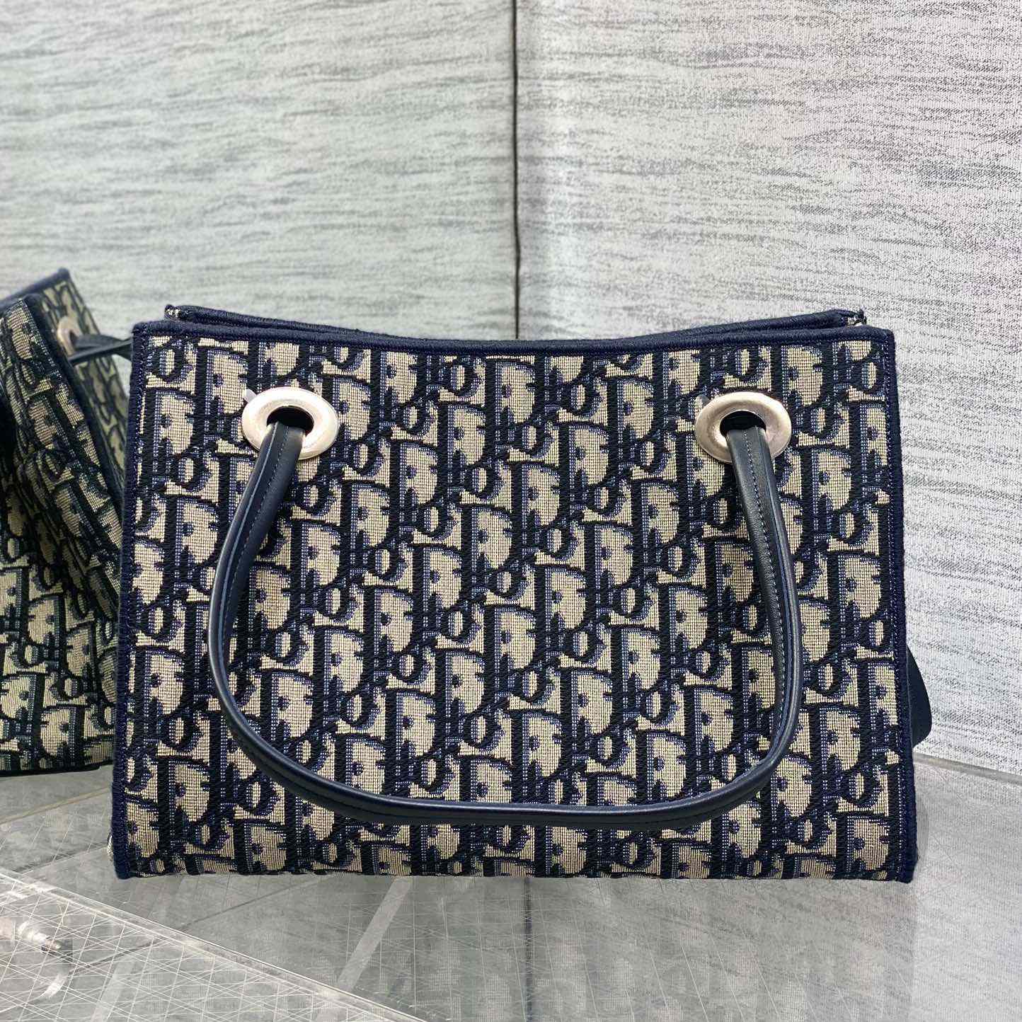 Dior Small Shopping Bag - DesignerGu