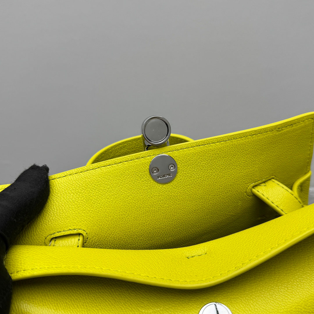 Jacquemus Small Valerie Bag - DesignerGu