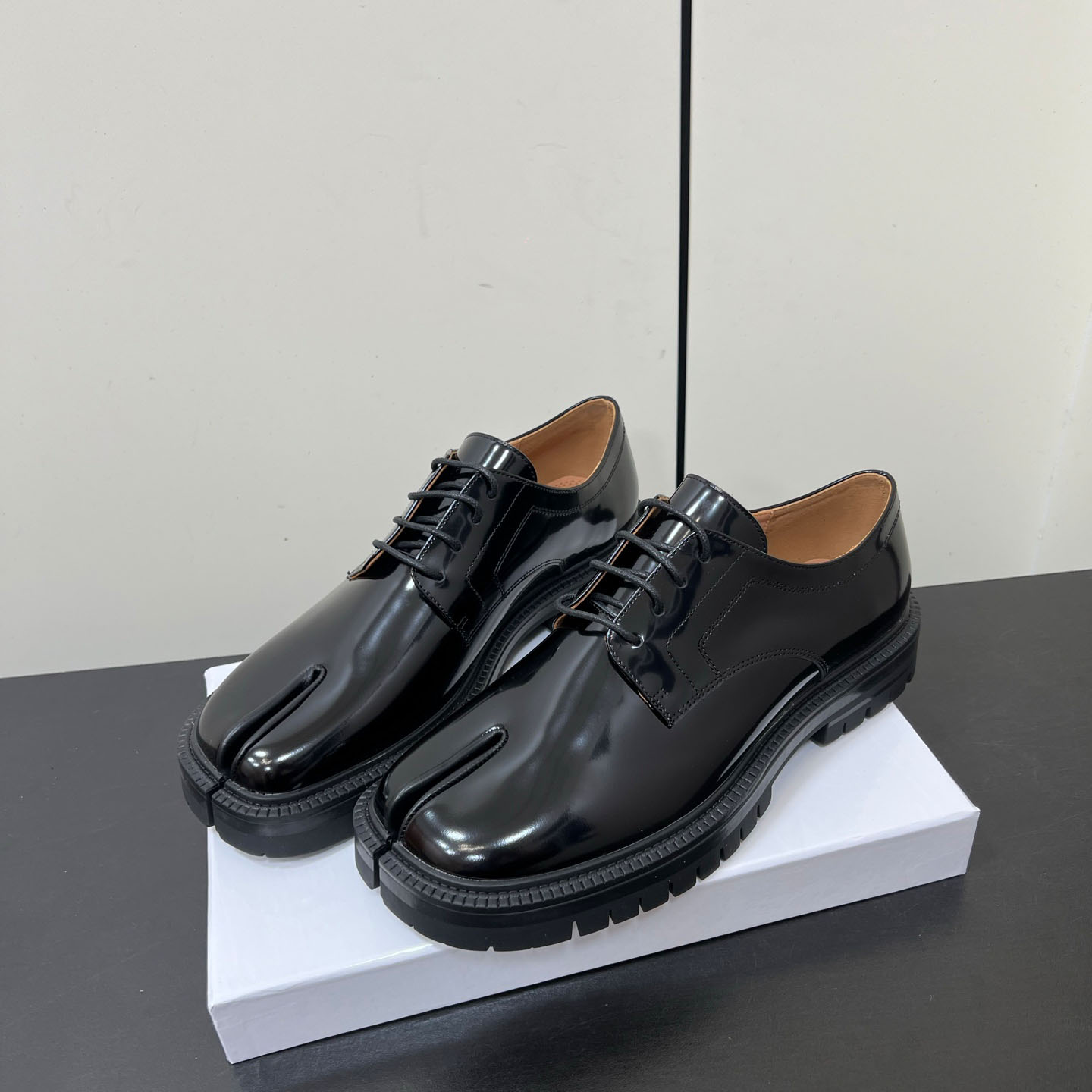 Maison Margiela Tabi Lace-Ups - DesignerGu