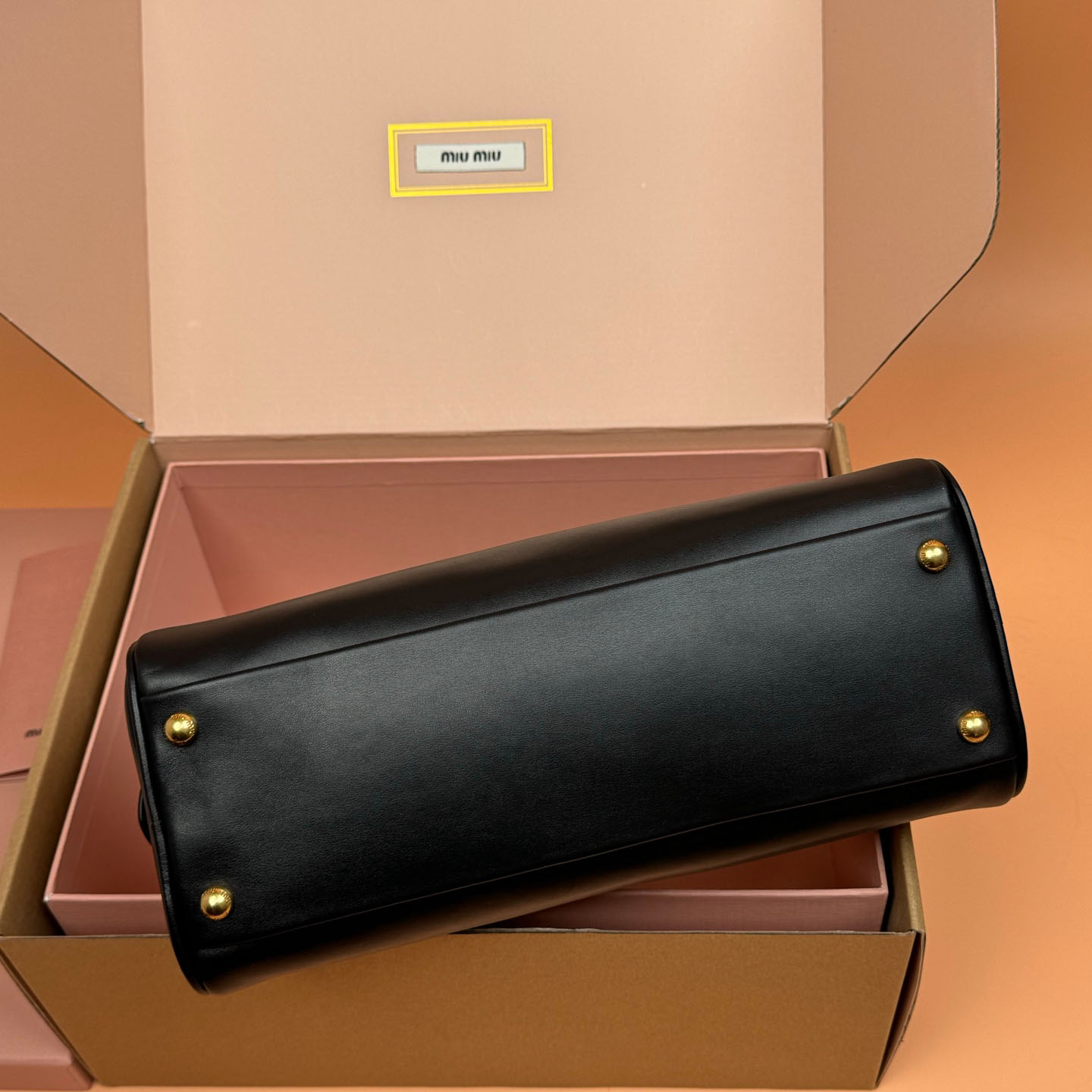 Miu Miu Beau Leather Bag - DesignerGu