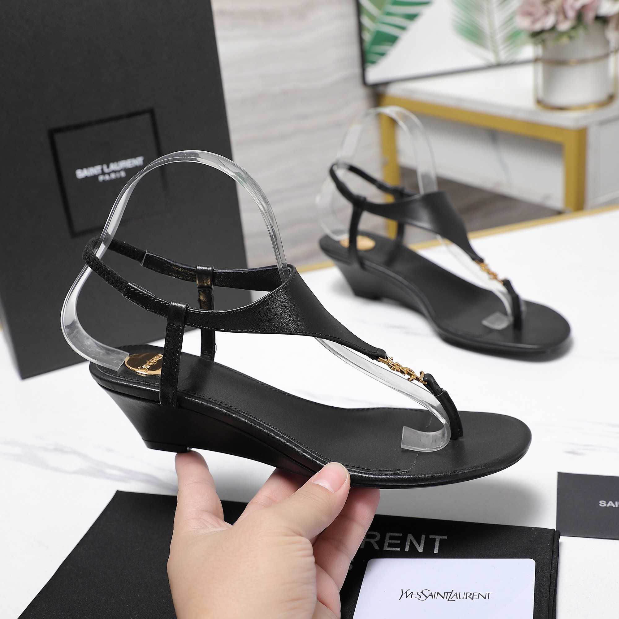 Saint Laurent Leather Sandals - DesignerGu