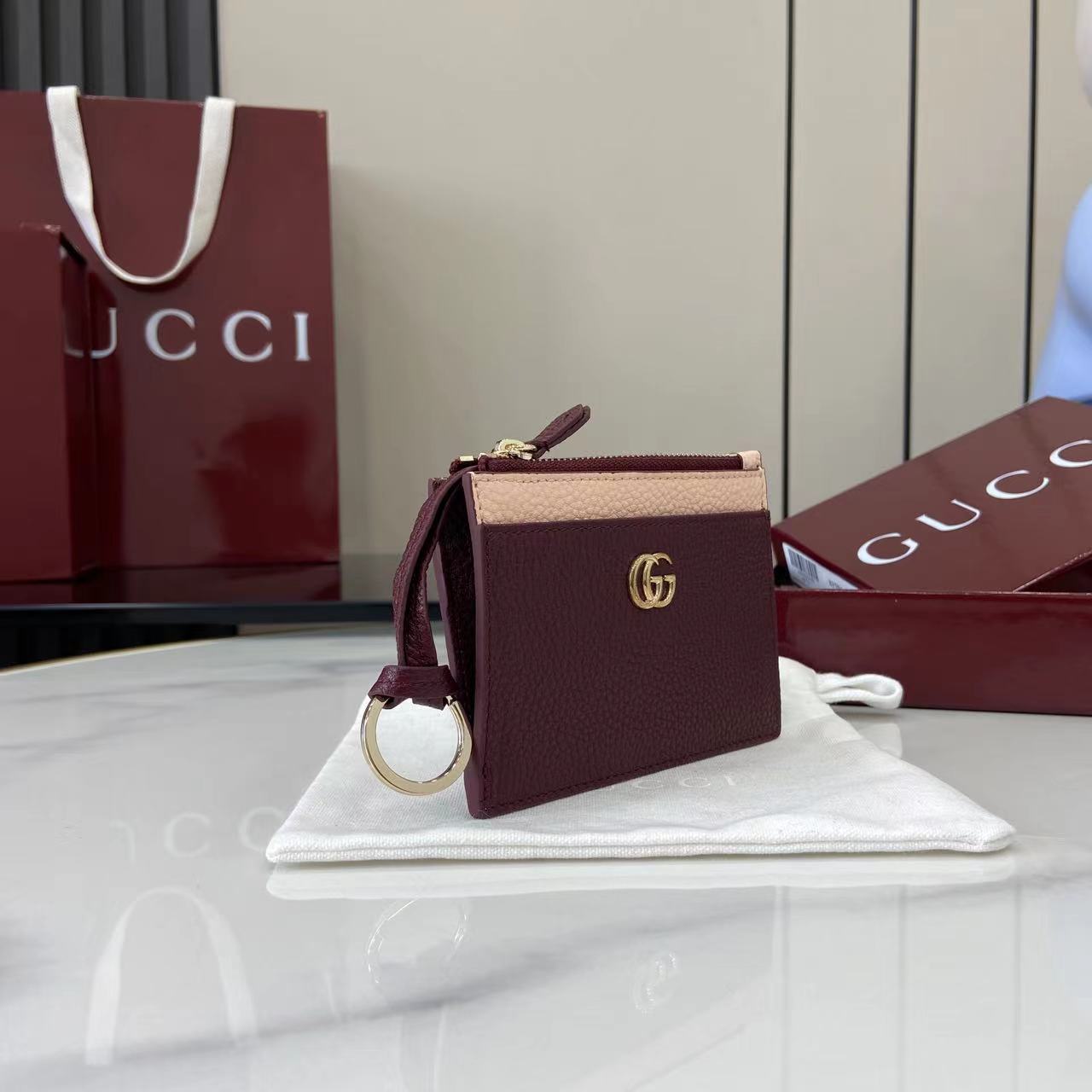 Gucci Bi-color GG Marmont Zip Key Pouch - DesignerGu