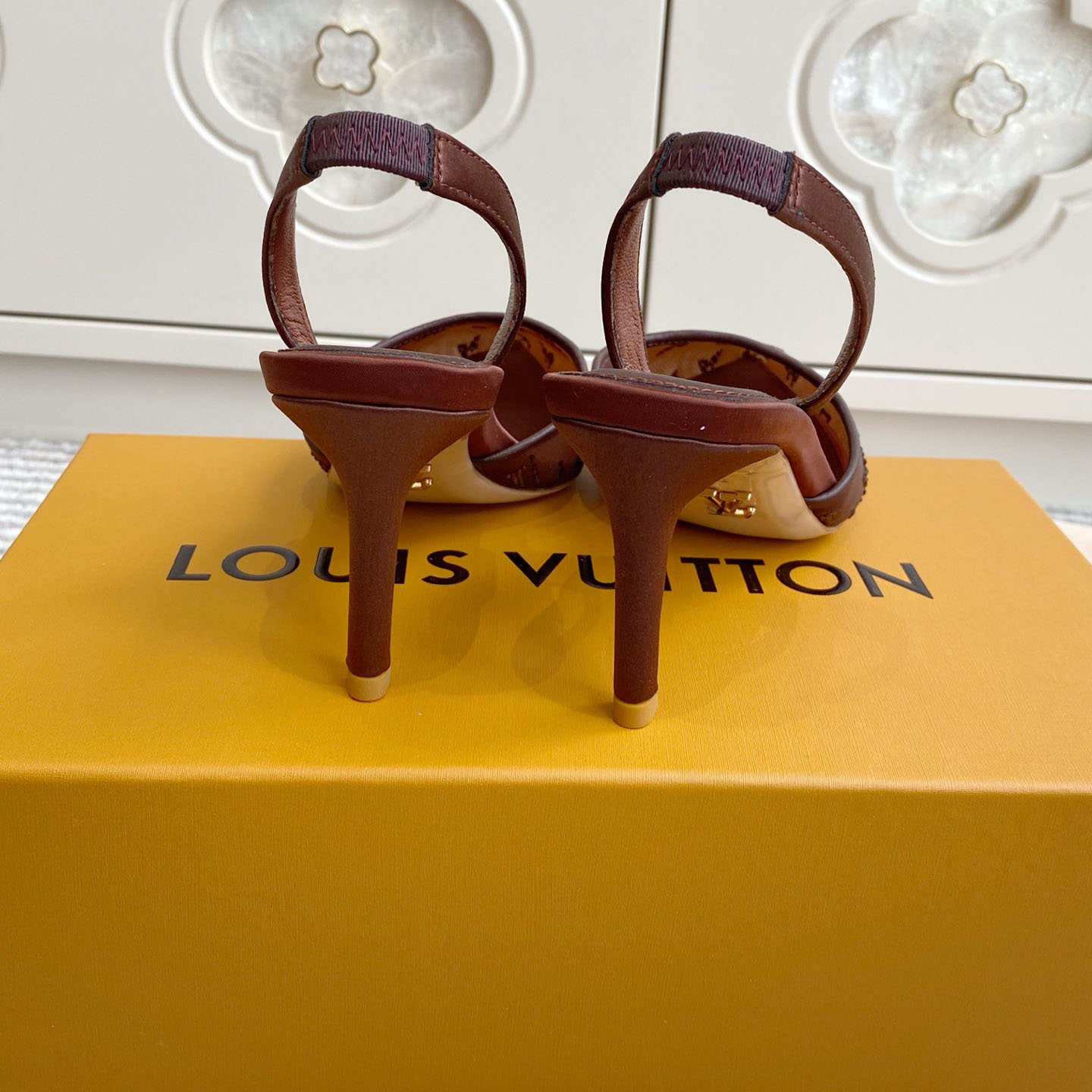 Louis Vuitton Gala Slingback Pump 1AJPTL - DesignerGu