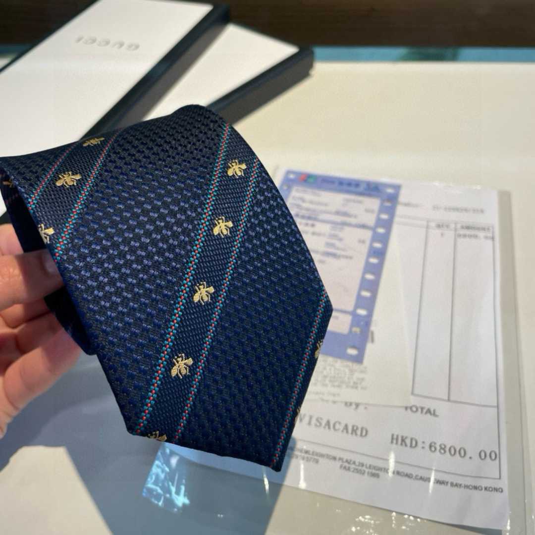 Gucci Bee and Web Silk Jacquard Tie - DesignerGu