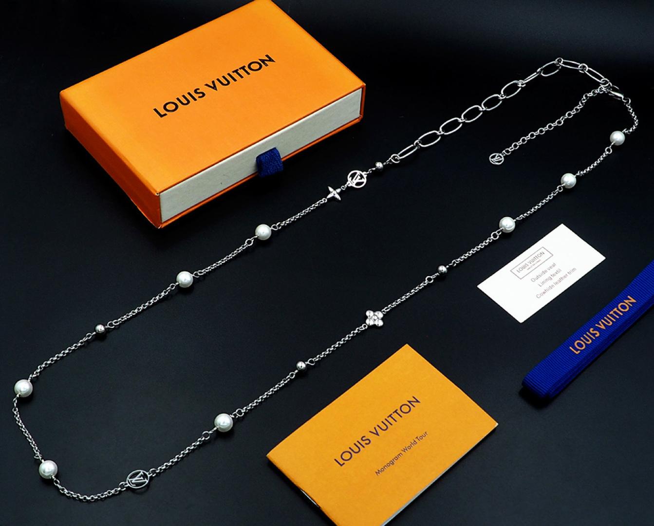 Louis Vuitton LV Mix Chains Necklace   M02516 - DesignerGu