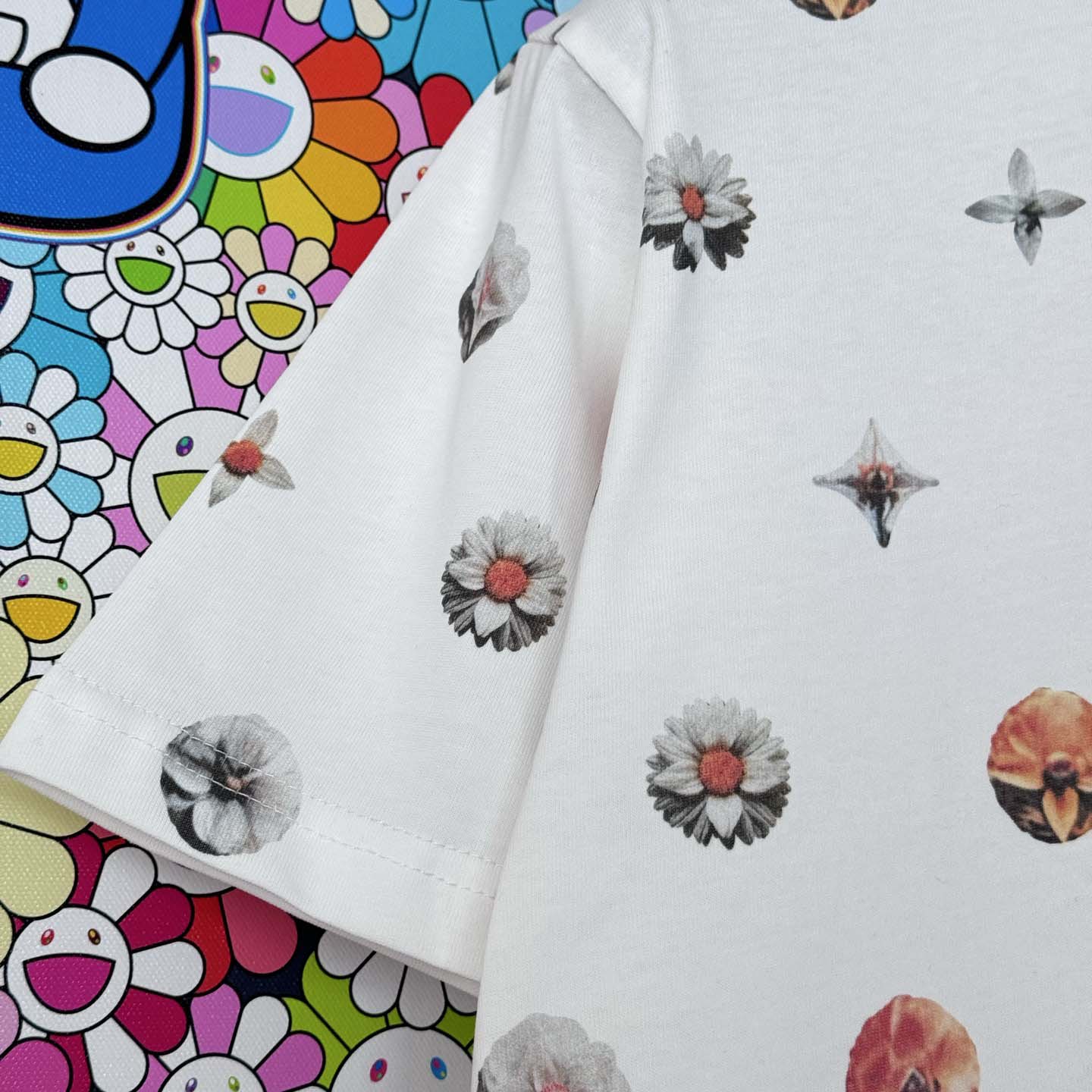  Louis Vuitton Overprinted Monogram Jacquard T-Shirt   1AJRAF - DesignerGu