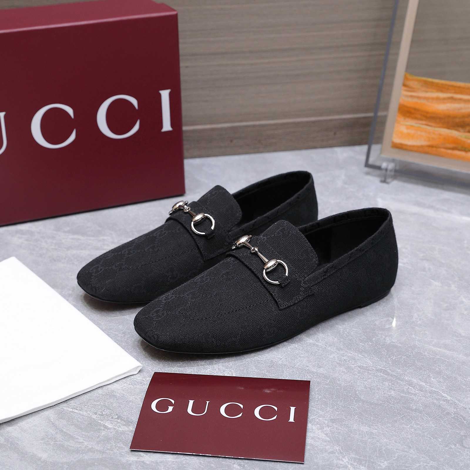Gucci Women's Ragazzo Loafer - DesignerGu