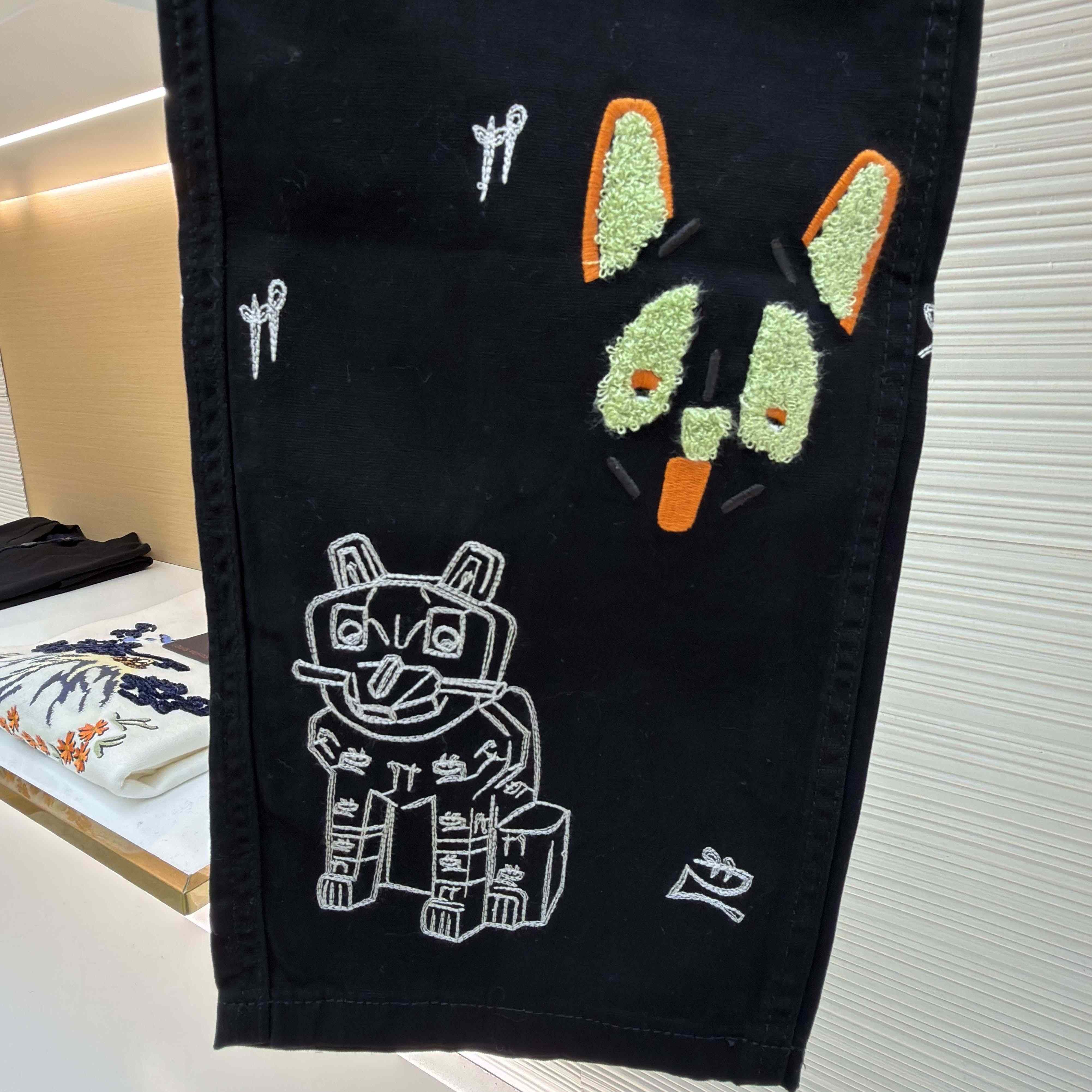 Loewe Trousers In Cotton - DesignerGu