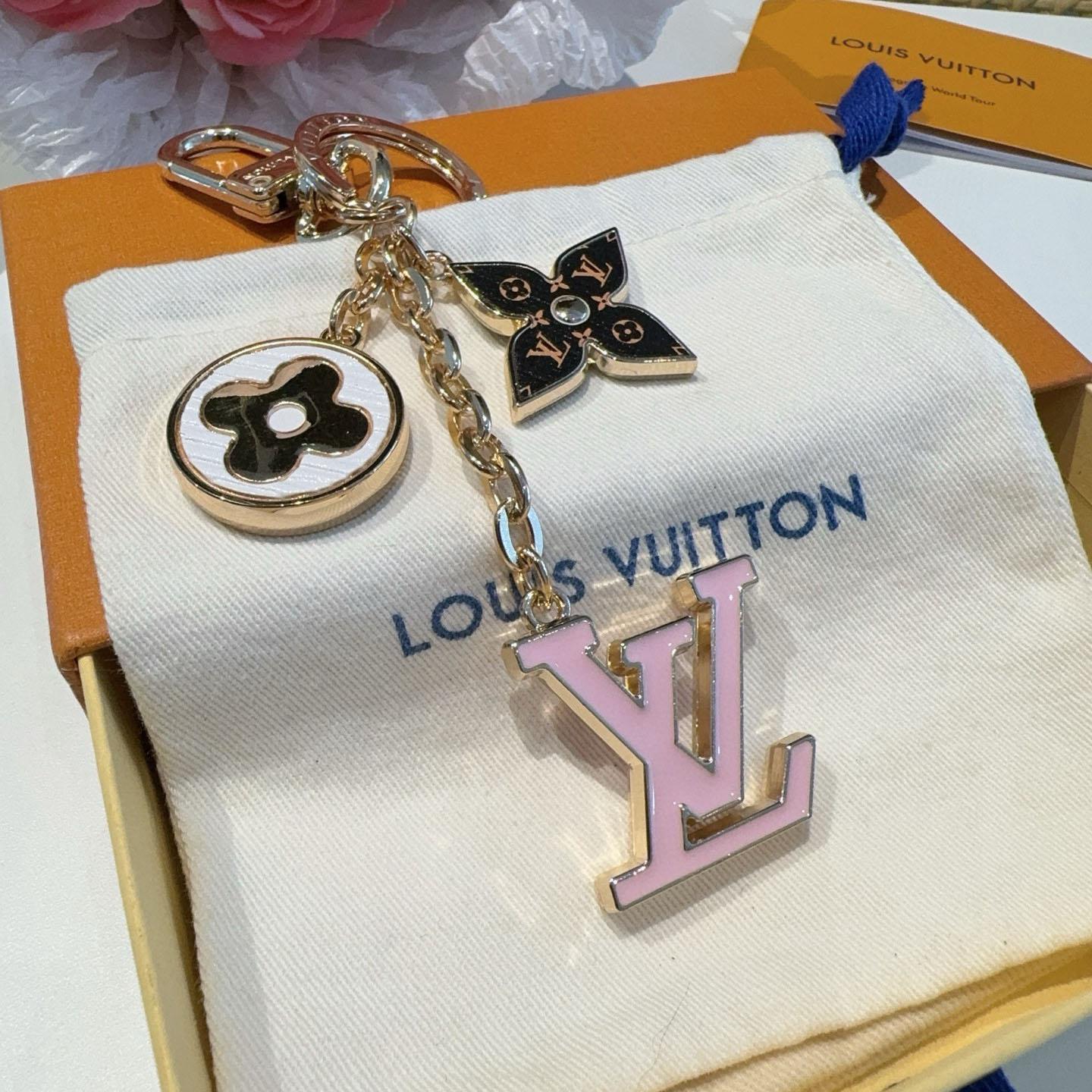 Louis Vuitton Spring Street Bag Charm And Key Holder M01187 - DesignerGu