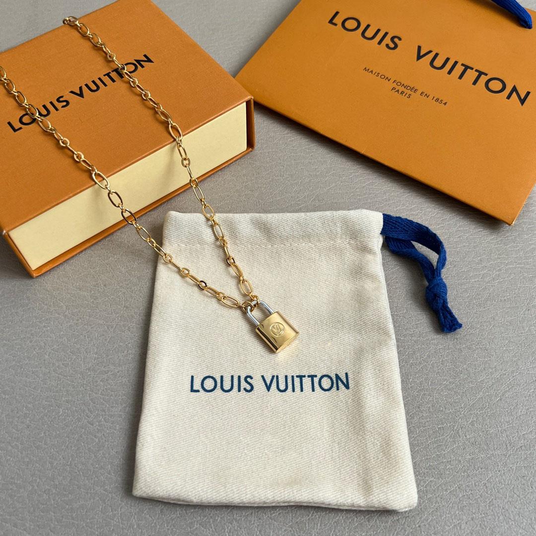Louis Vuitton Silver Lockit Exclusive Gold Edition Pendant, Yellow Gold Q03918 - DesignerGu
