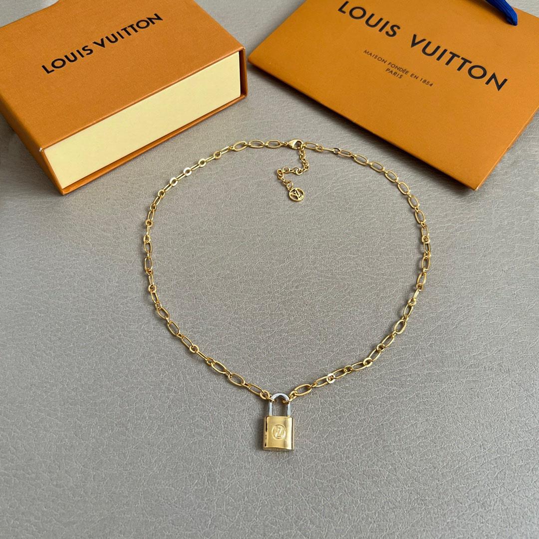 Louis Vuitton Silver Lockit Exclusive Gold Edition Pendant, Yellow Gold Q03918 - DesignerGu