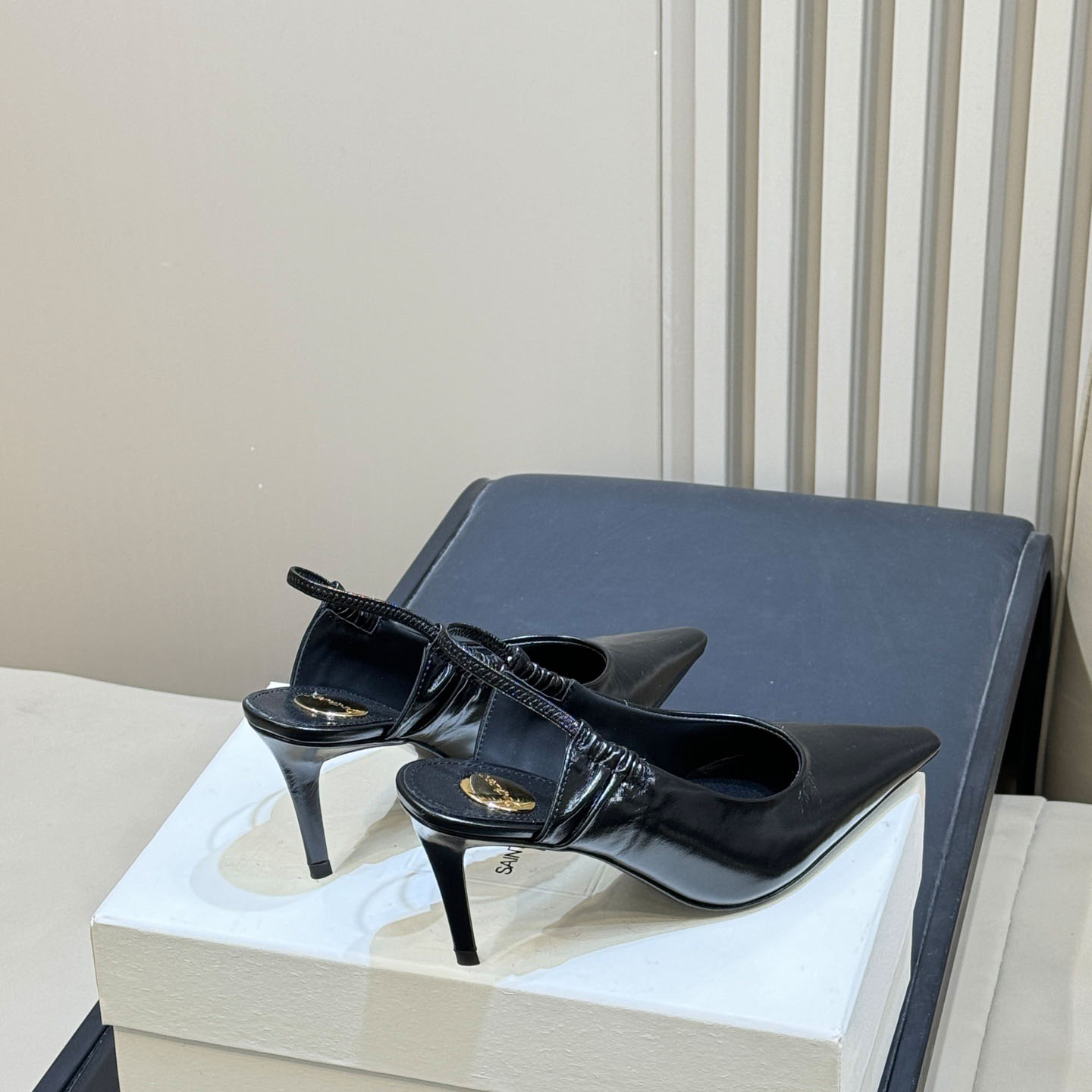 Saint Laurent ANNE-MARIE Slingback Pumps In Smooth Leather - DesignerGu