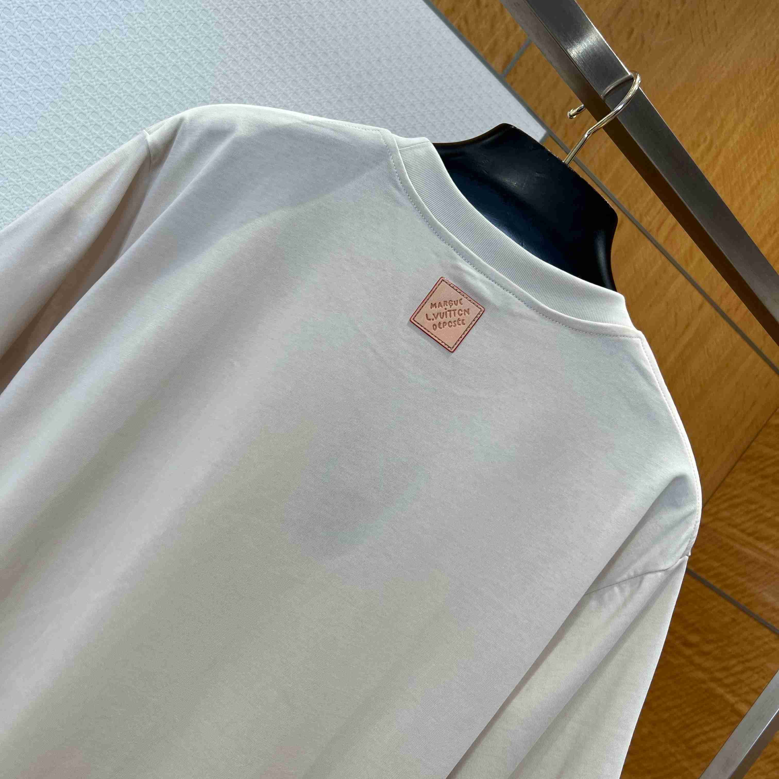 Louis Vuitton Embroidered Signature T-Shirt 1AJVQS - DesignerGu