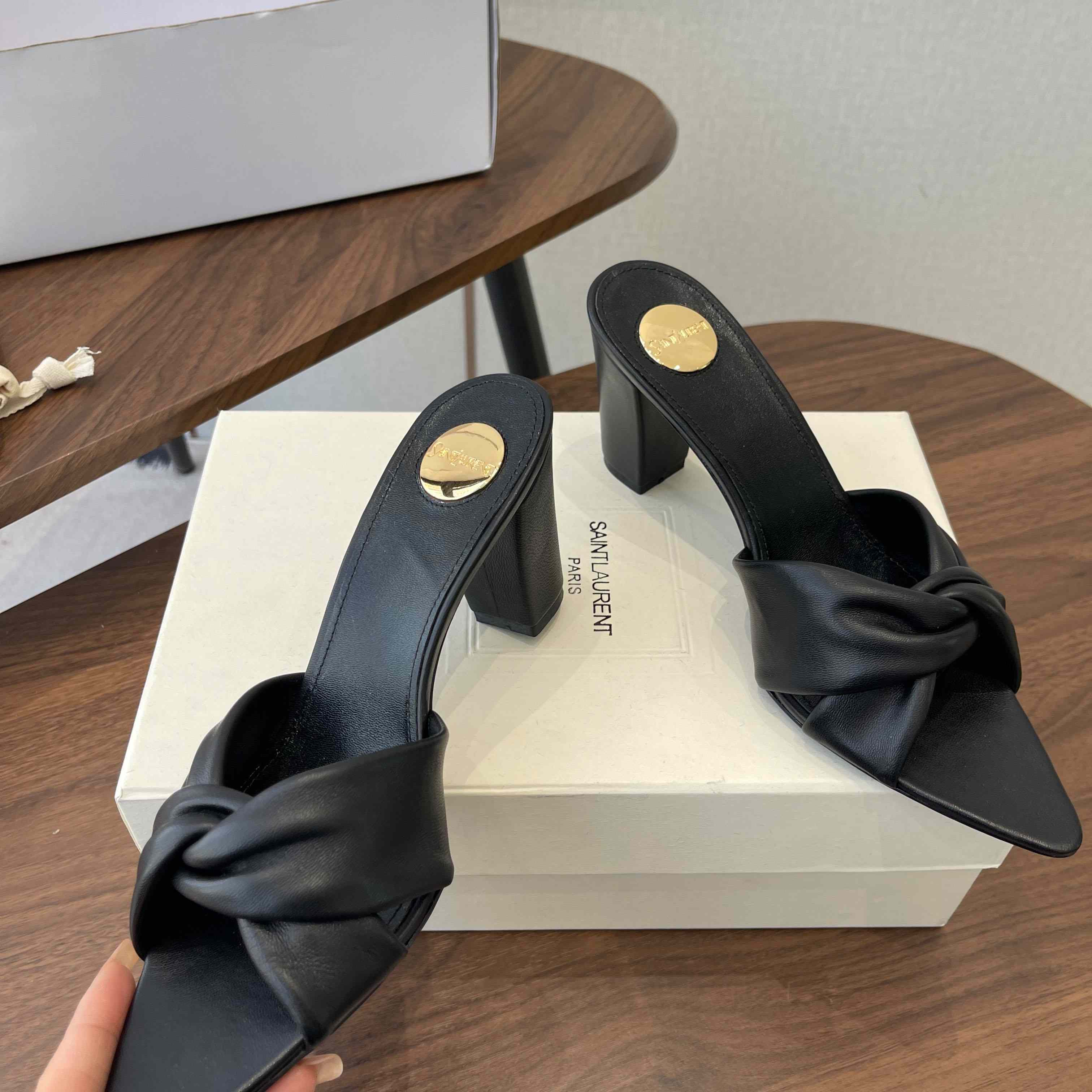 Saint Laurent FRANCIANE Mules In Smooth Leather - DesignerGu