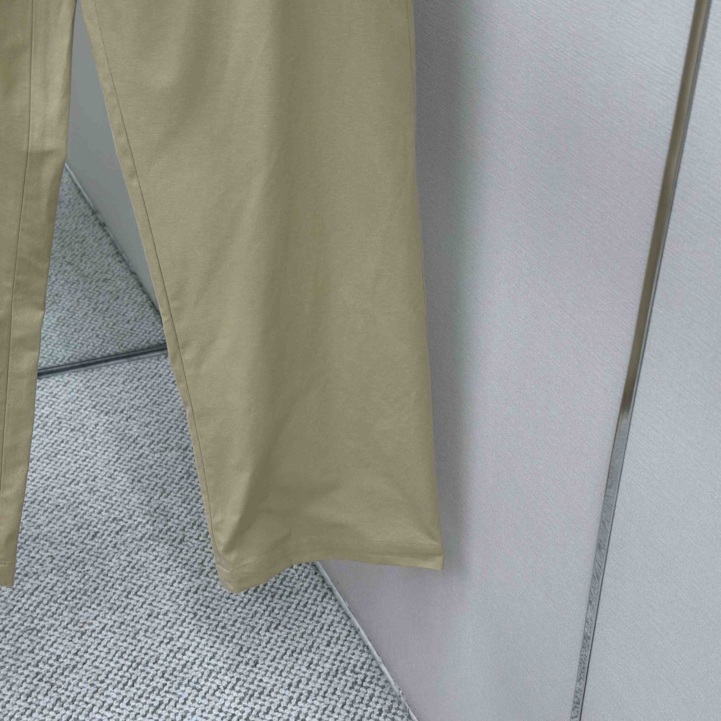 Louis Vuitton Embroidered Cotton Cargo Pants 1AJTZR - DesignerGu