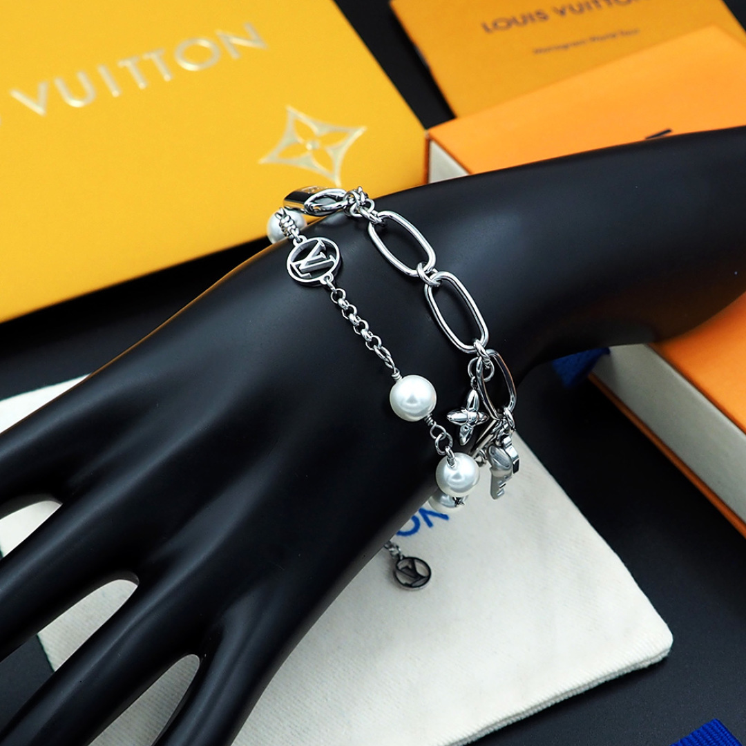 Louis Vuitton LV Mix Chains Bracelet   M1380A - DesignerGu