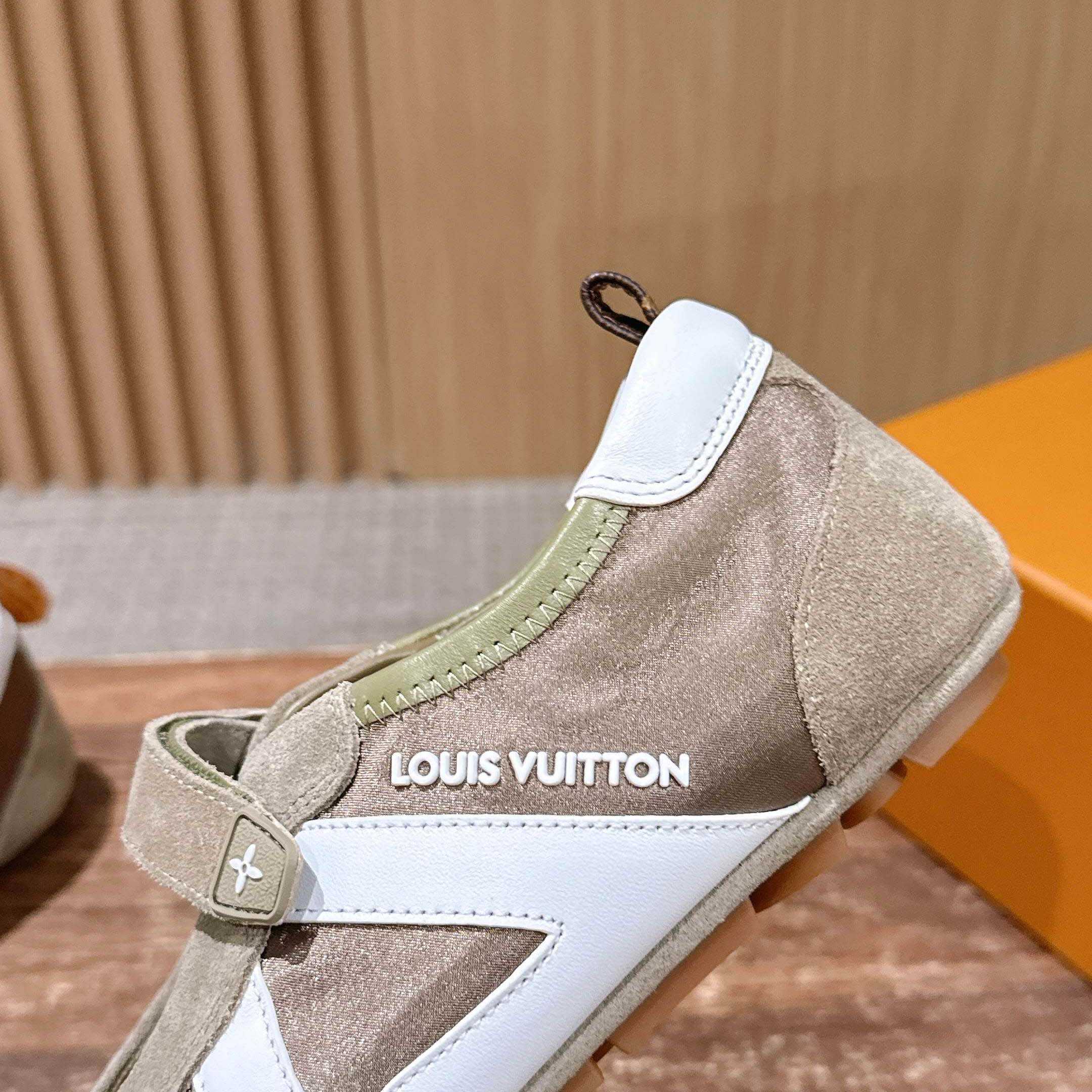 Louis Vuitton LV Sneakerina Mary Jane   1AJP00 - DesignerGu