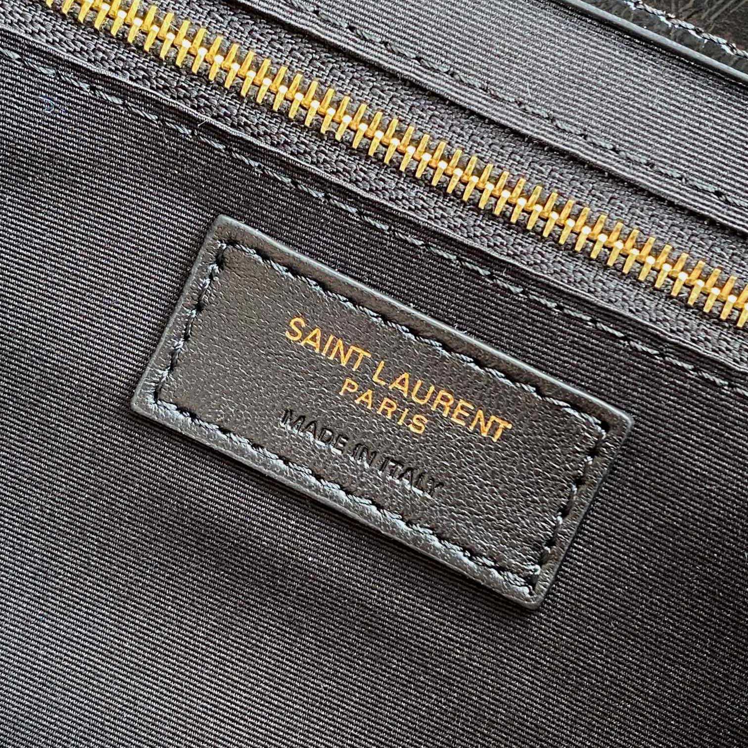 Saint Laurent Nini Small Shopping In Vintage Leather  - DesignerGu