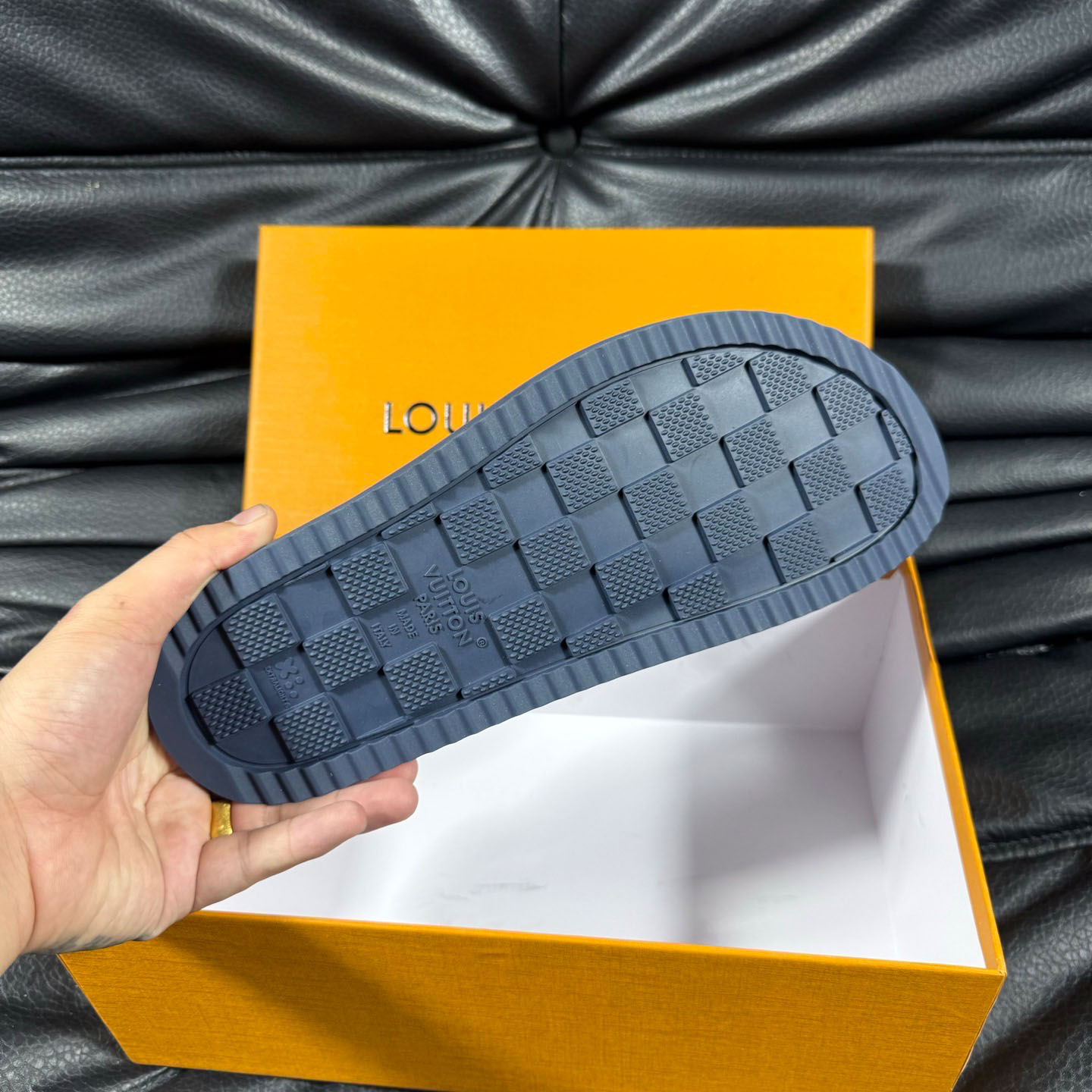 Louis Vuitton Miami Mule 1AIZRE - DesignerGu