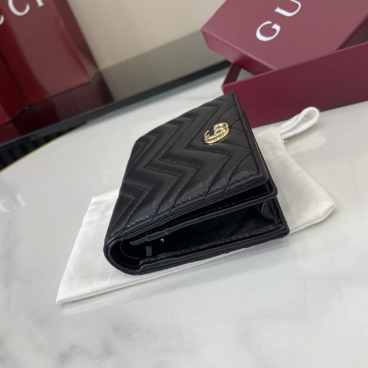 Gucci GG Marmont Card Case Wallet 466492 - DesignerGu