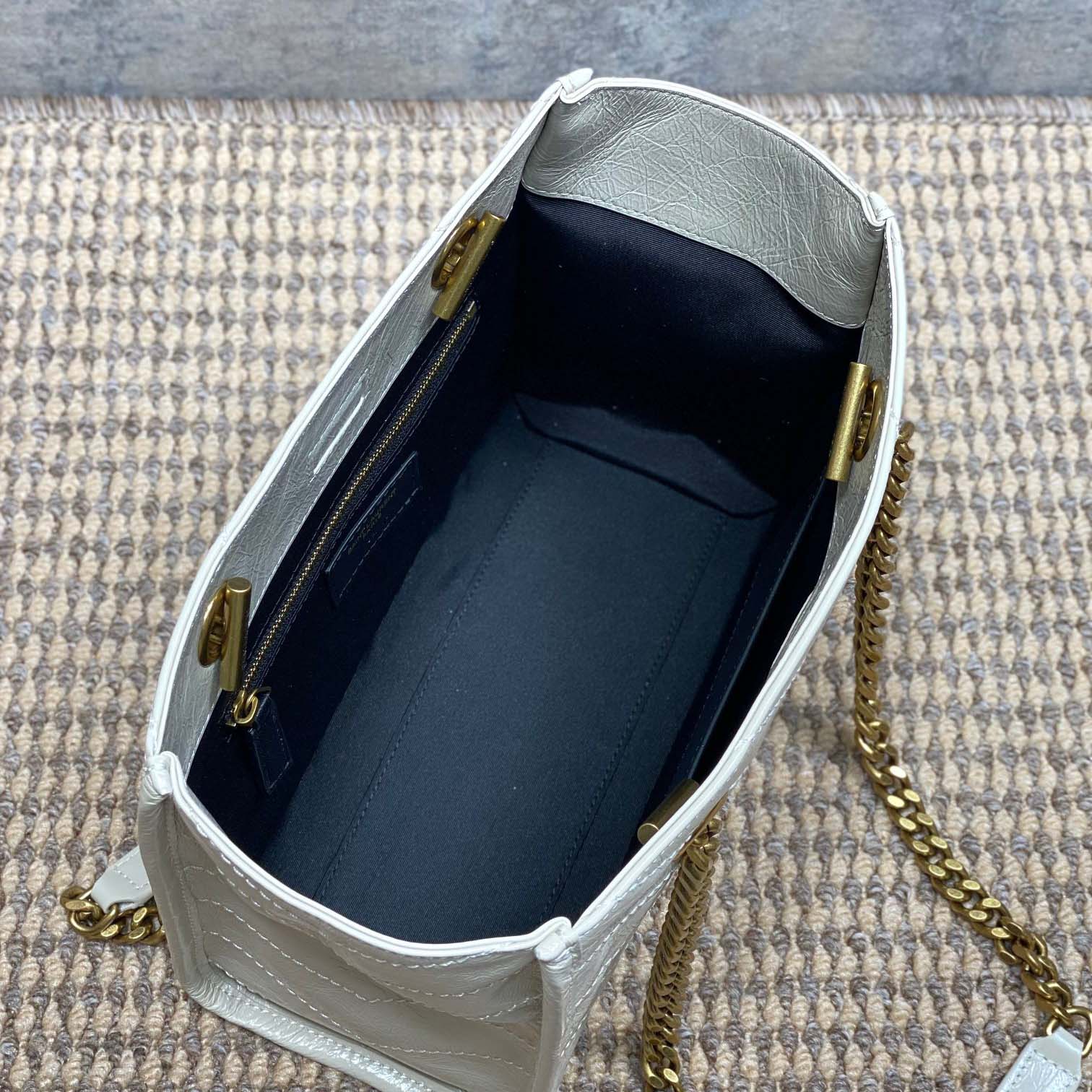 Saint Laurent Nini Small Shopping In Vintage Leather  - DesignerGu