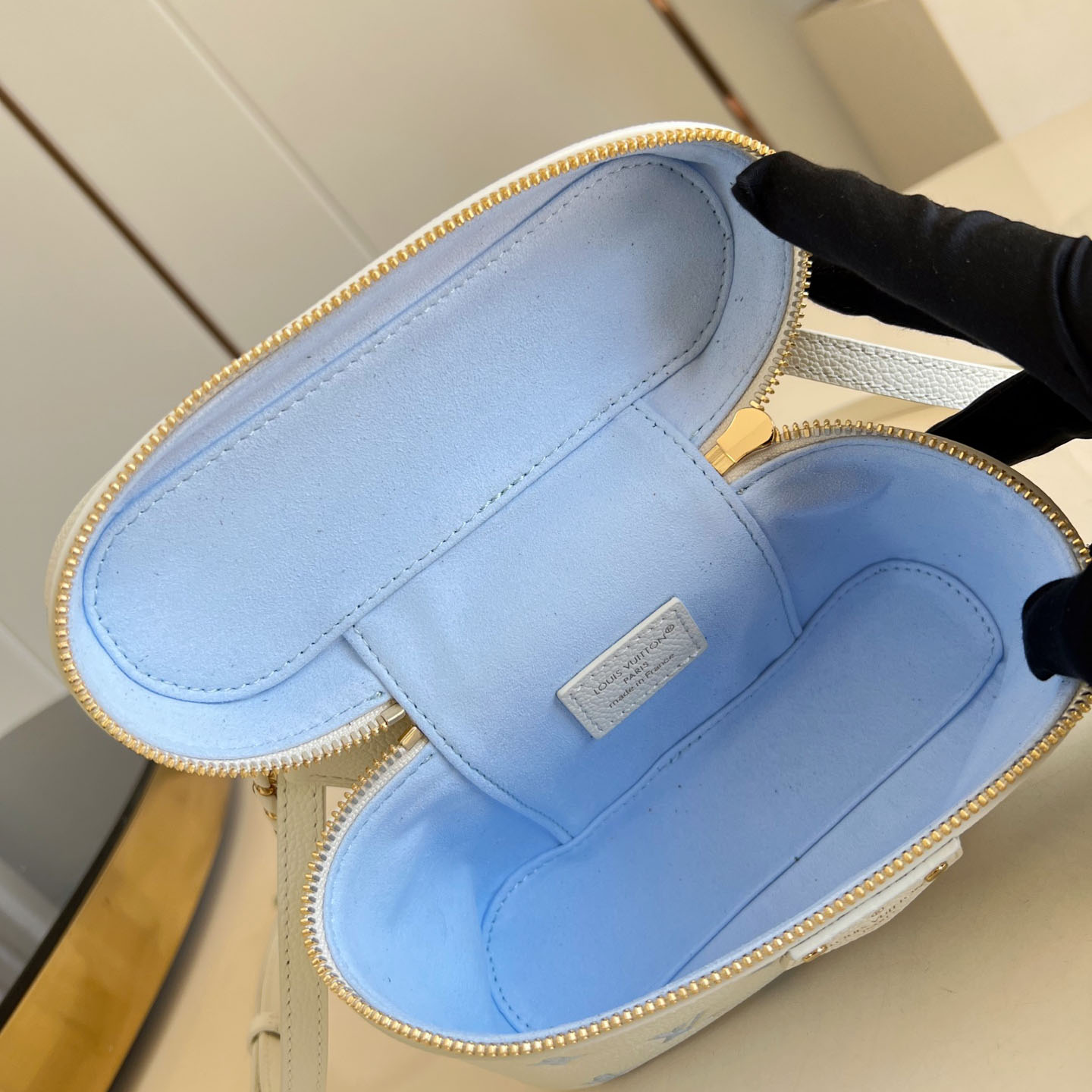 Louis Vuitton Vanity Chain Pouch M27744 - DesignerGu