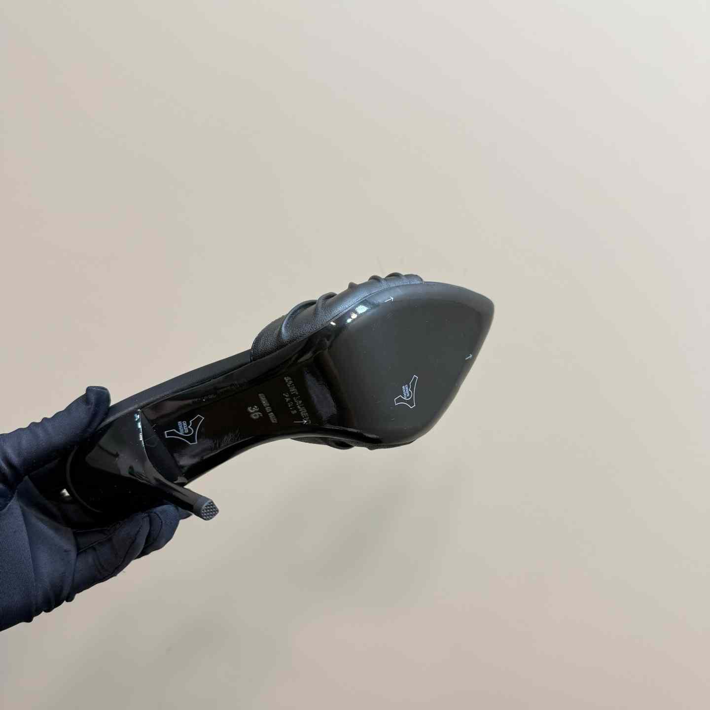 Saint Laurent BABYLONE Mules In Smooth Leather - DesignerGu