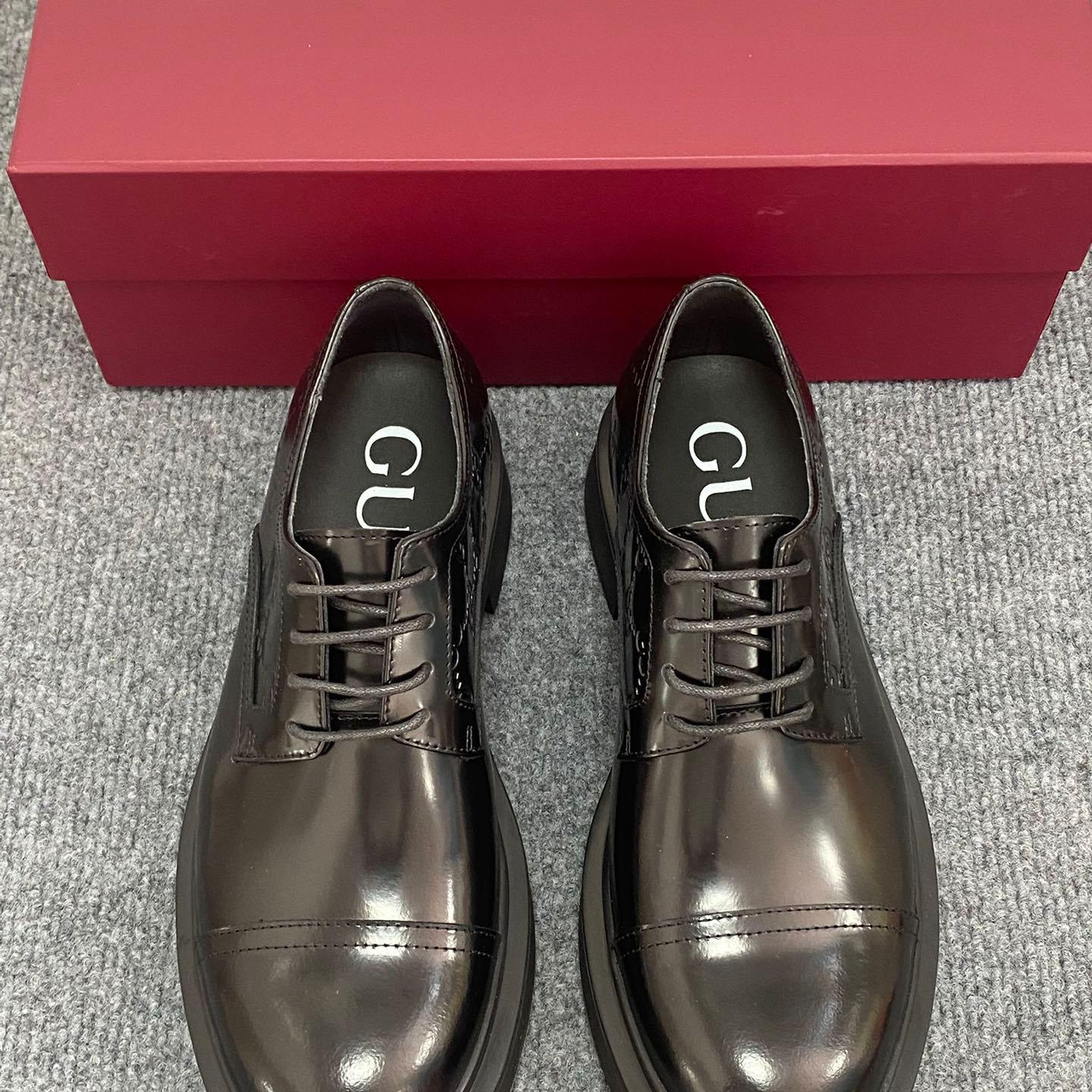 Gucci Men's Lace-up Shoe With GG Detail - DesignerGu