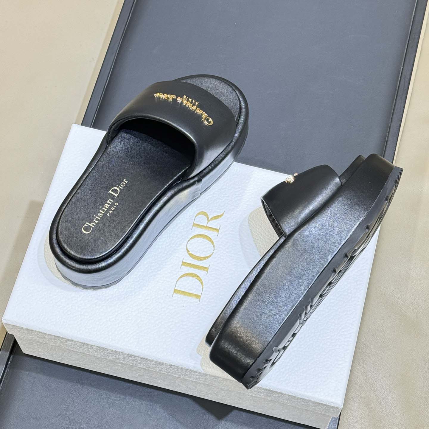 Dior D-Lane Platform Slide - DesignerGu