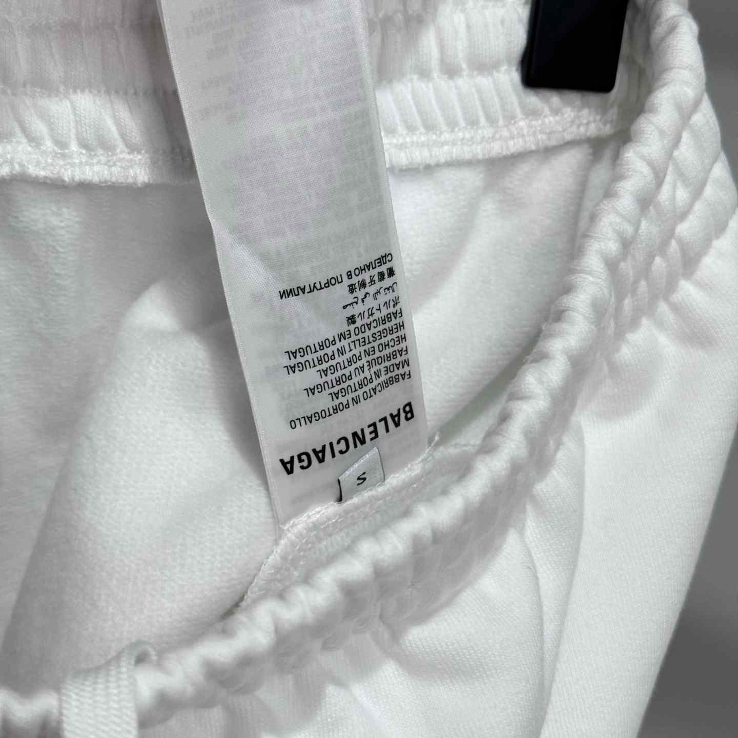 Balenciaga Wet Brush Relaxed Fit Shorts In White - DesignerGu