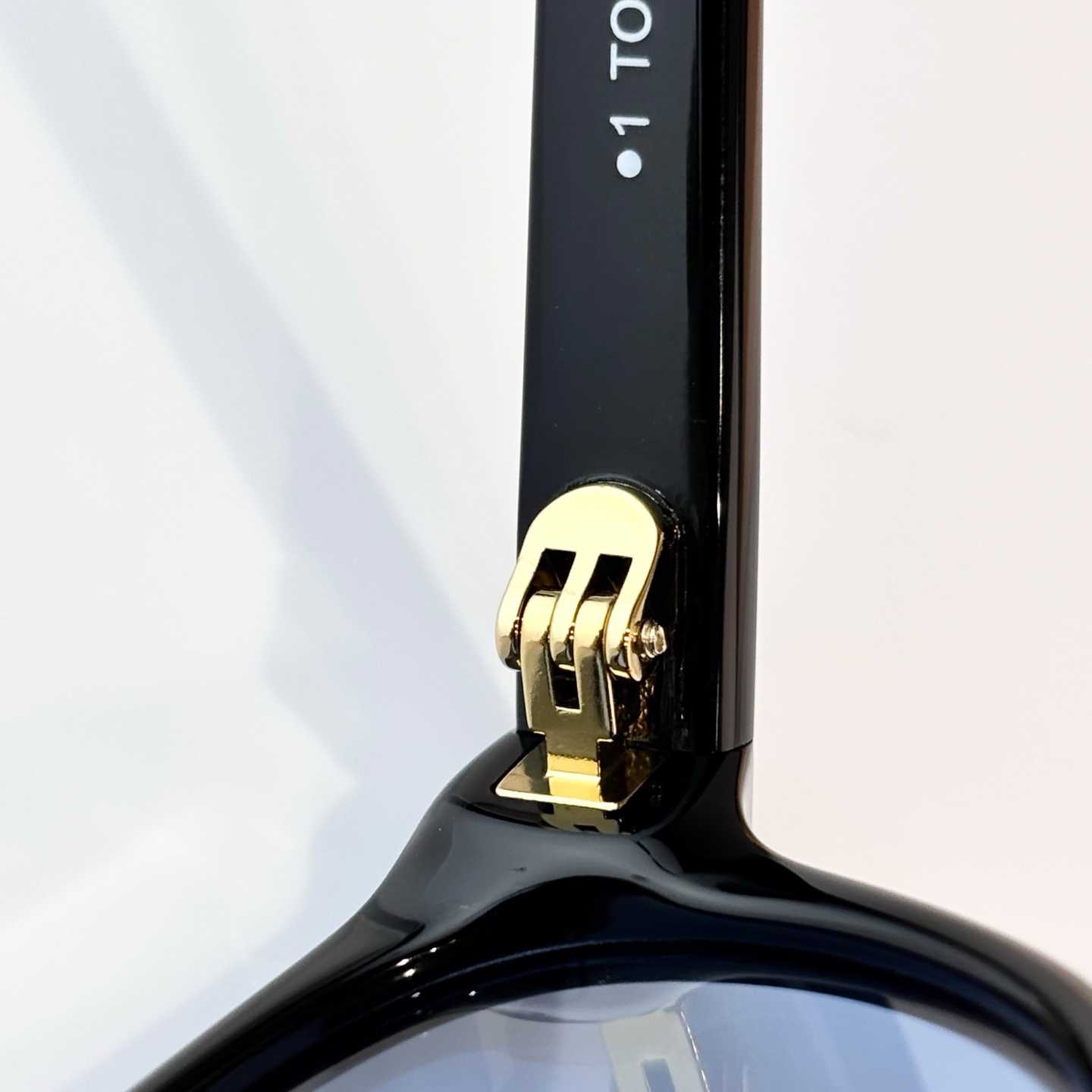 Tom Ford TF1310 Sunglasses - DesignerGu