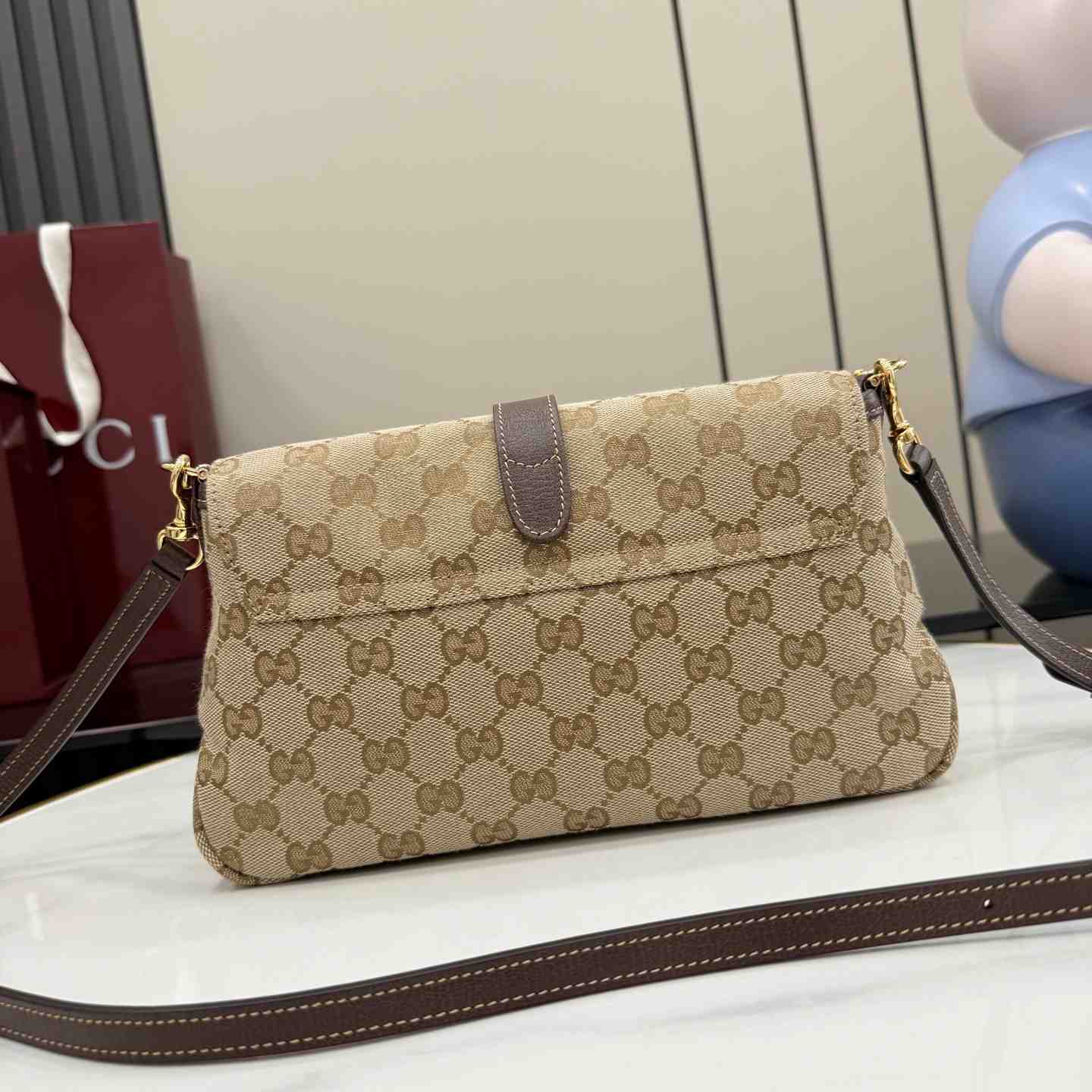 Gucci Aperitivo Medium Shoulder Bag  866720 - DesignerGu