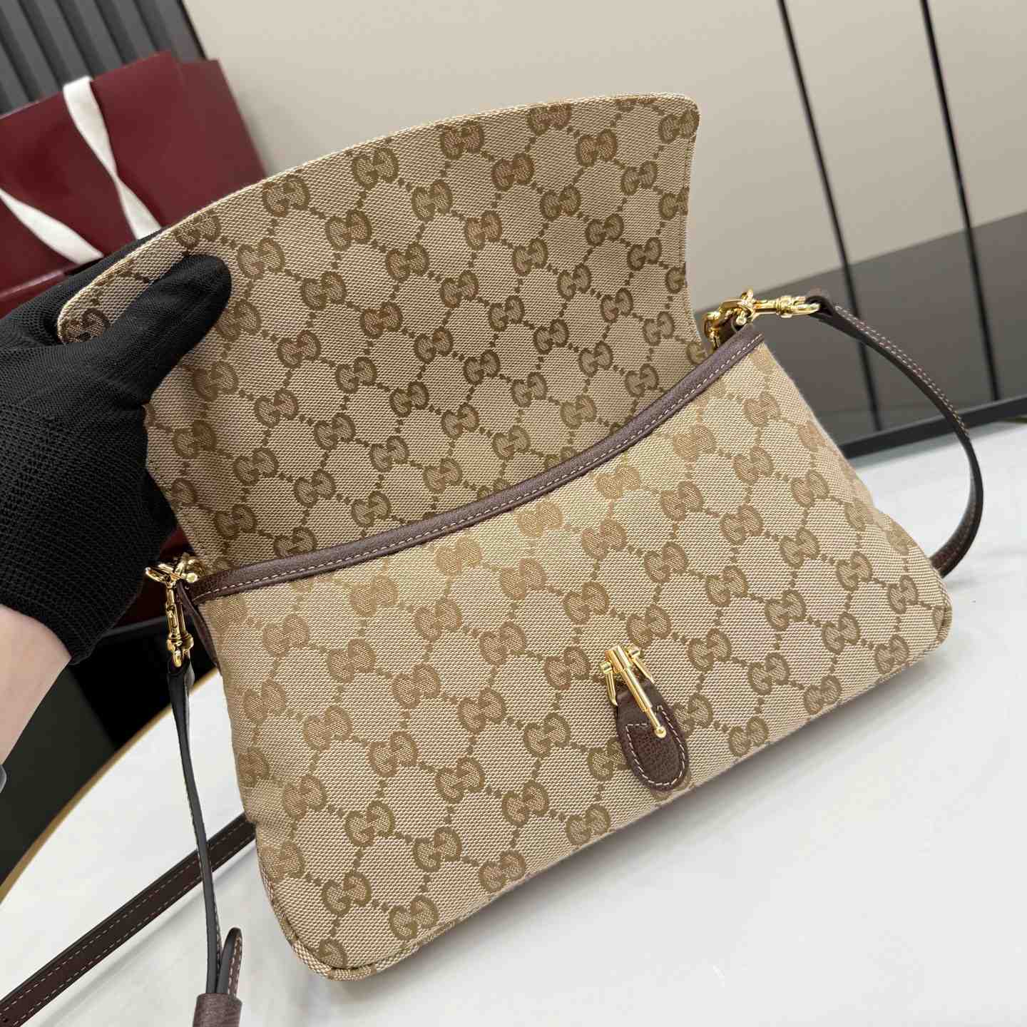 Gucci Aperitivo Medium Shoulder Bag  866720 - DesignerGu