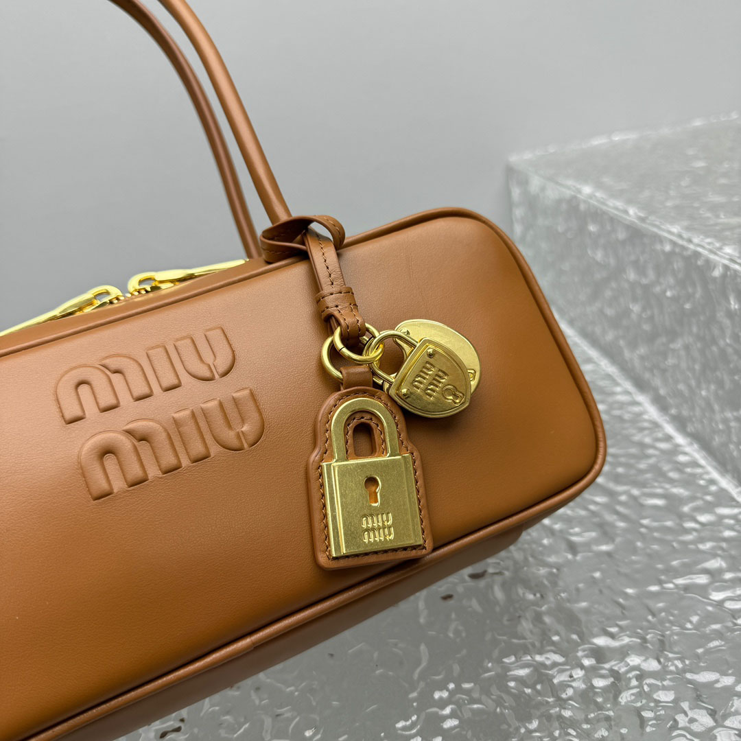 Miu Miu Beau Leather Bag - DesignerGu