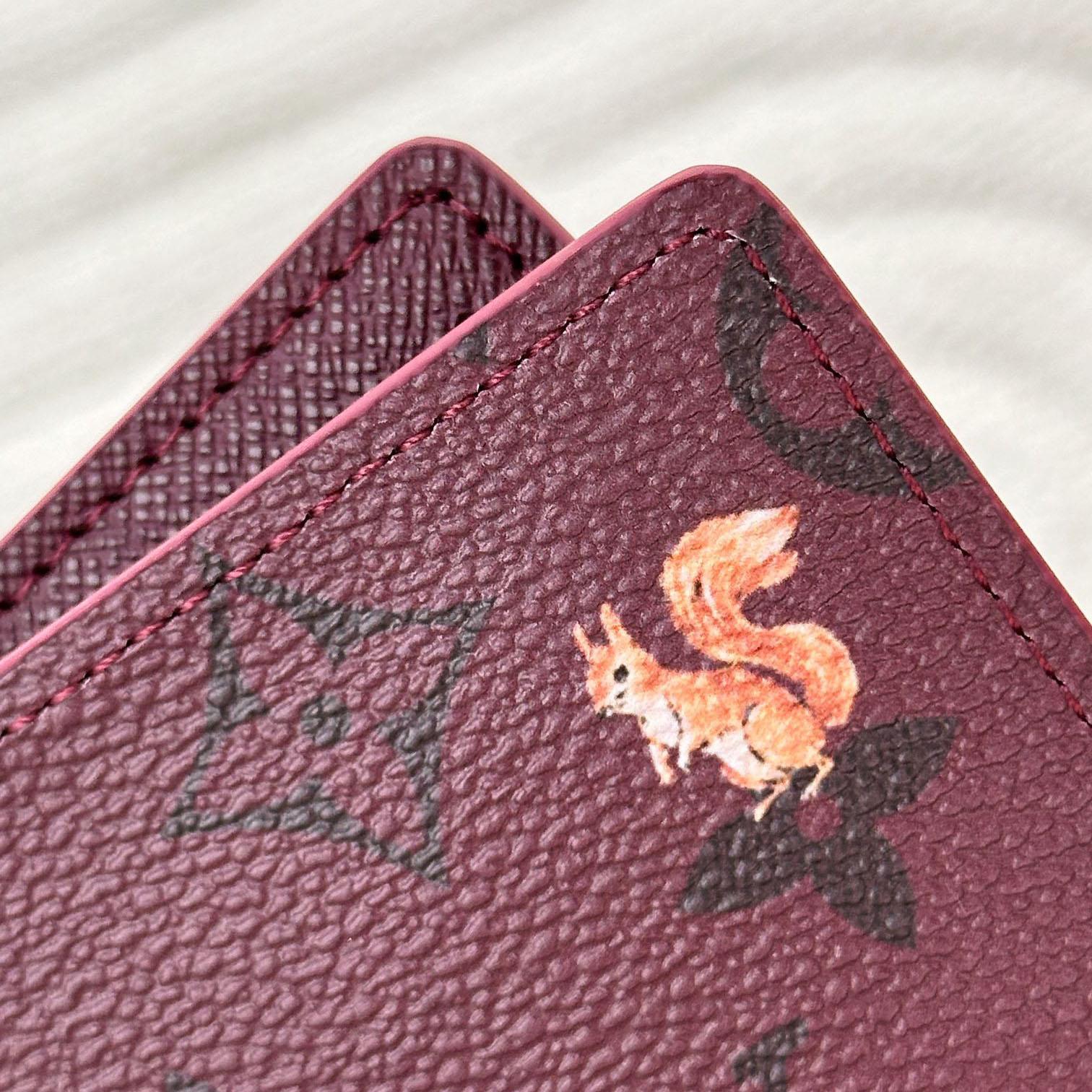 Louis Vuitton Passport Cover  M27021 - DesignerGu