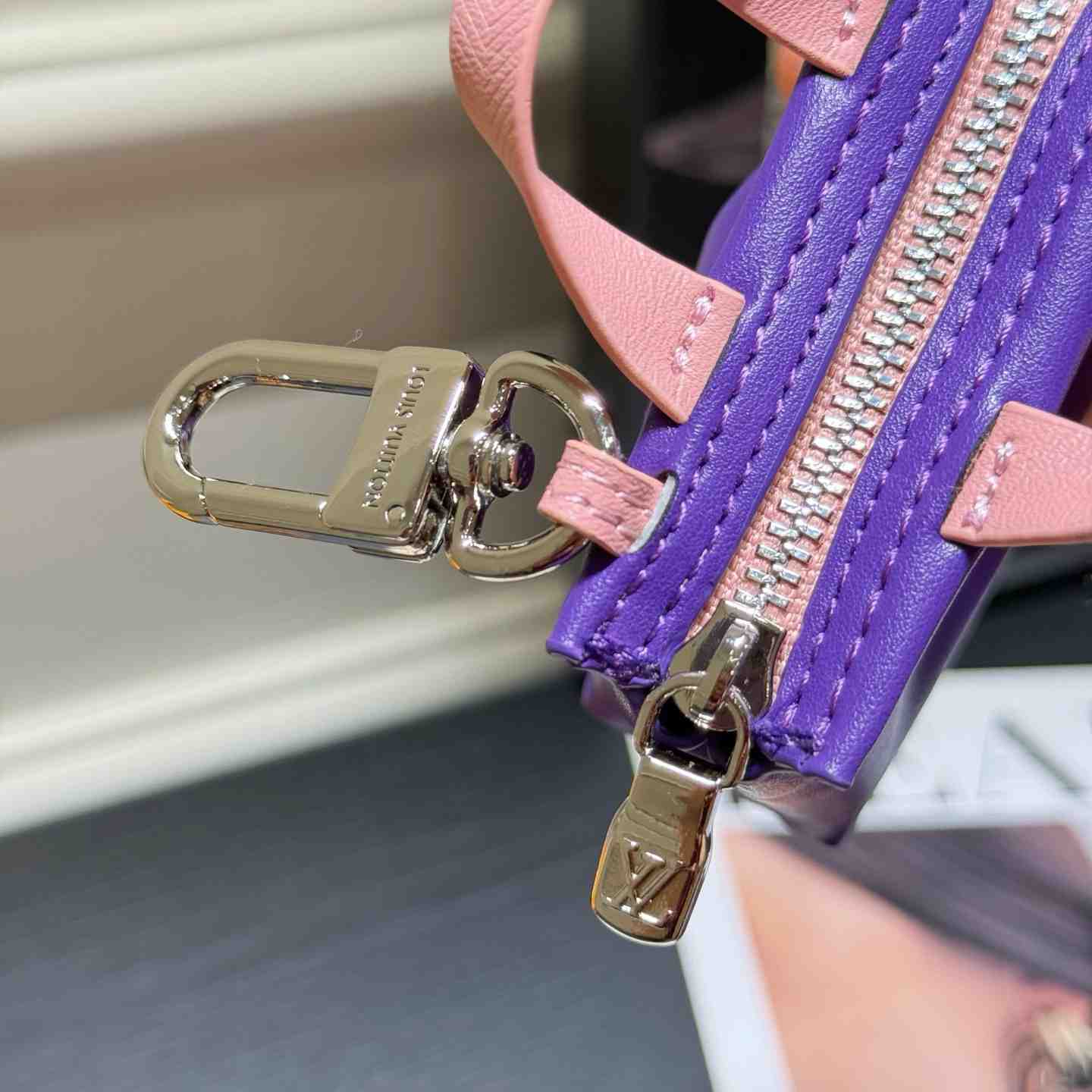 Louis Vuitton LV Mini Shopper Bag Charm M03121 - DesignerGu