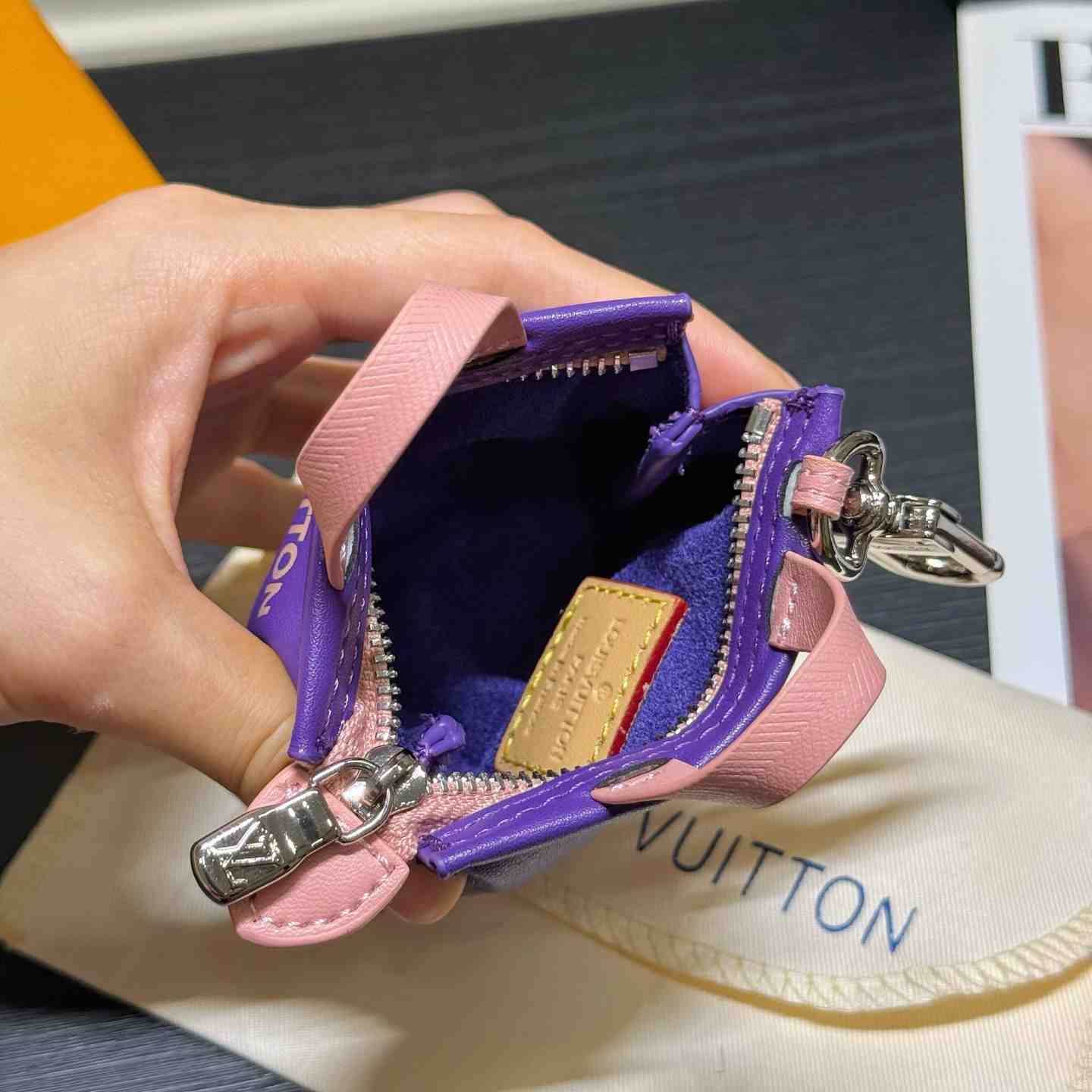 Louis Vuitton LV Mini Shopper Bag Charm M03121 - DesignerGu