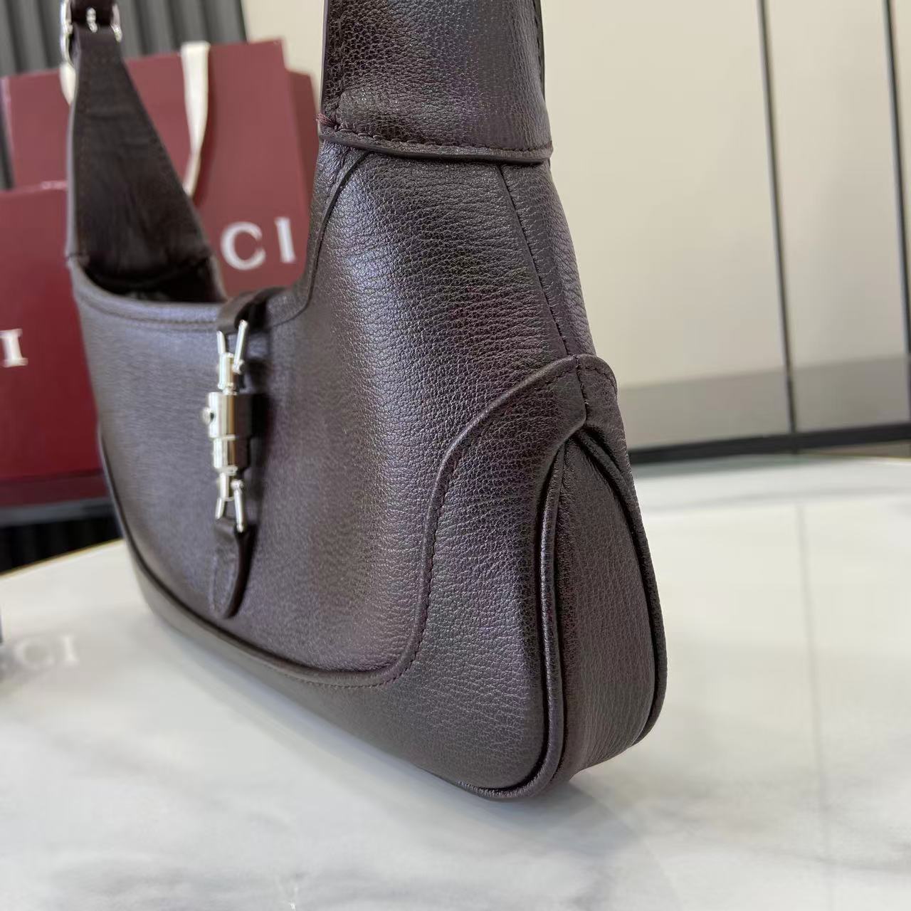 Gucci Jackie Slim Medium Shoulder Bag  - DesignerGu