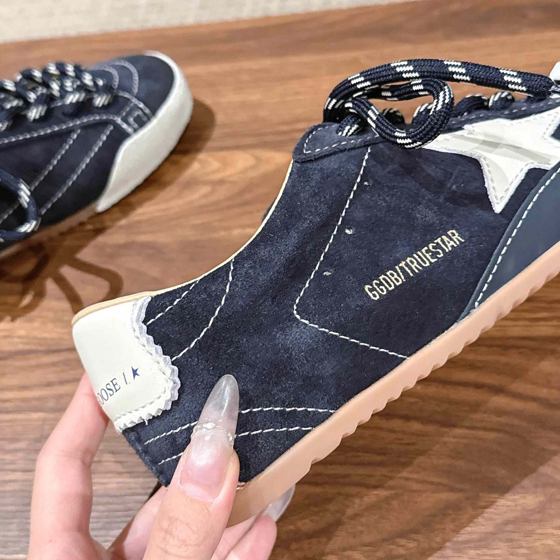 Golden Goose True-Star Sneakers - DesignerGu