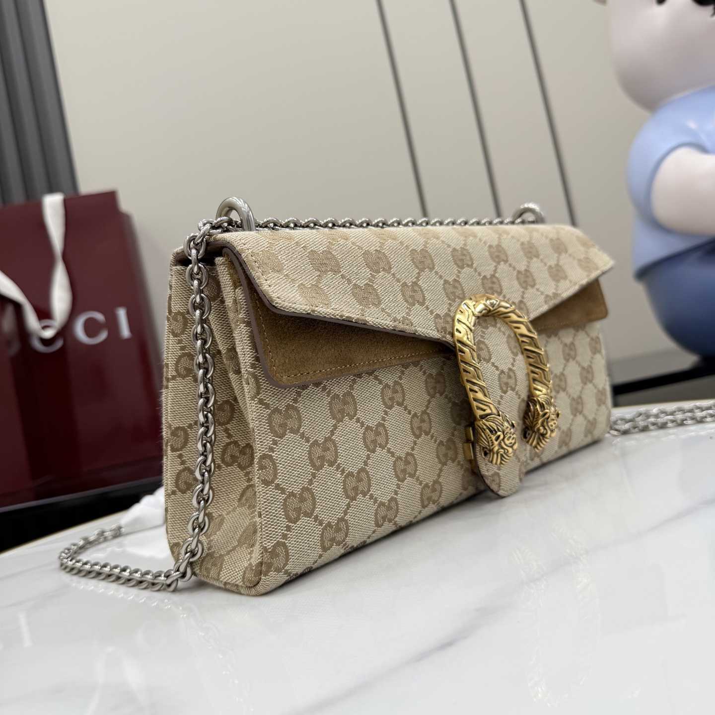 Gucci Dionysus Medium Shoulder Bag - DesignerGu