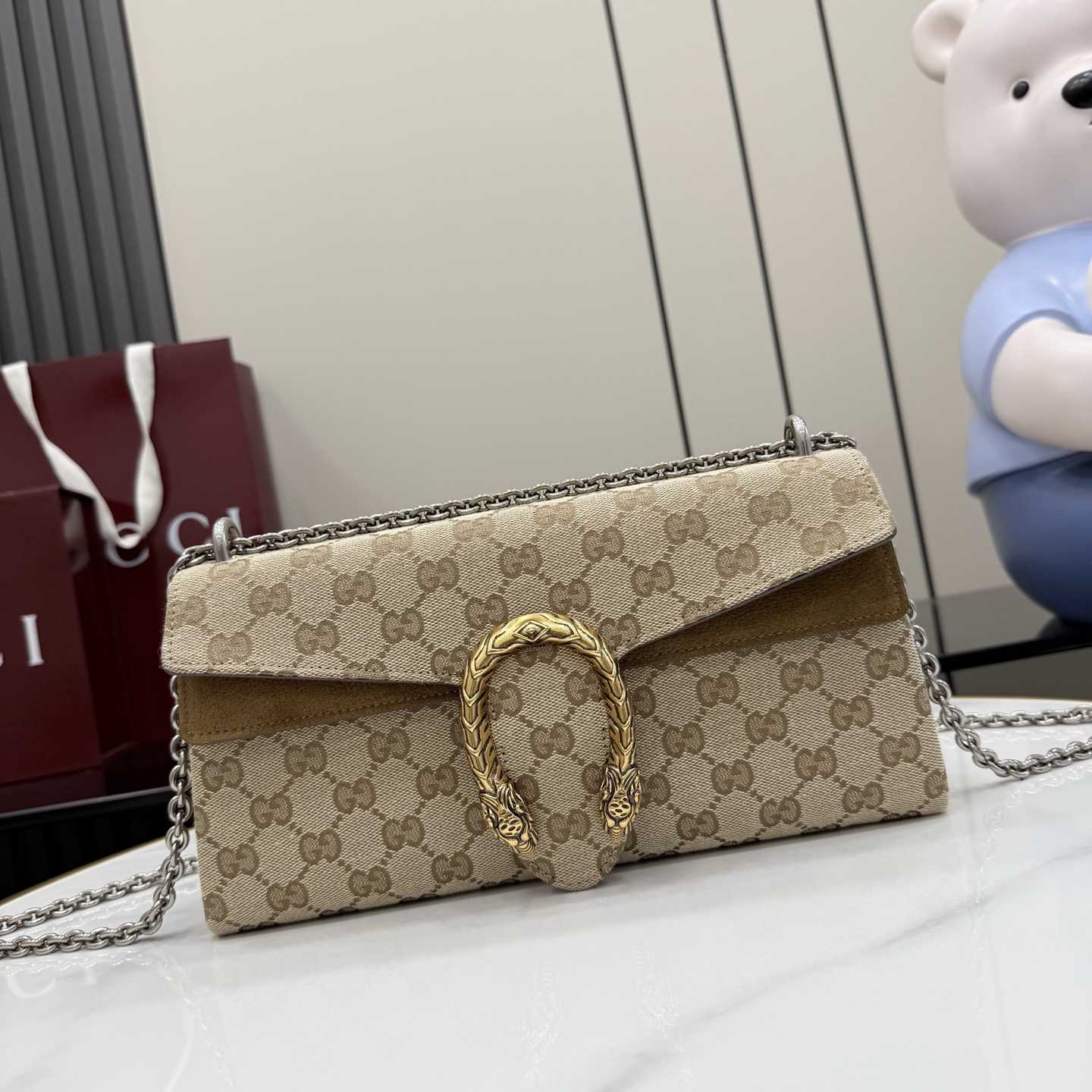 Gucci Dionysus Medium Shoulder Bag - DesignerGu