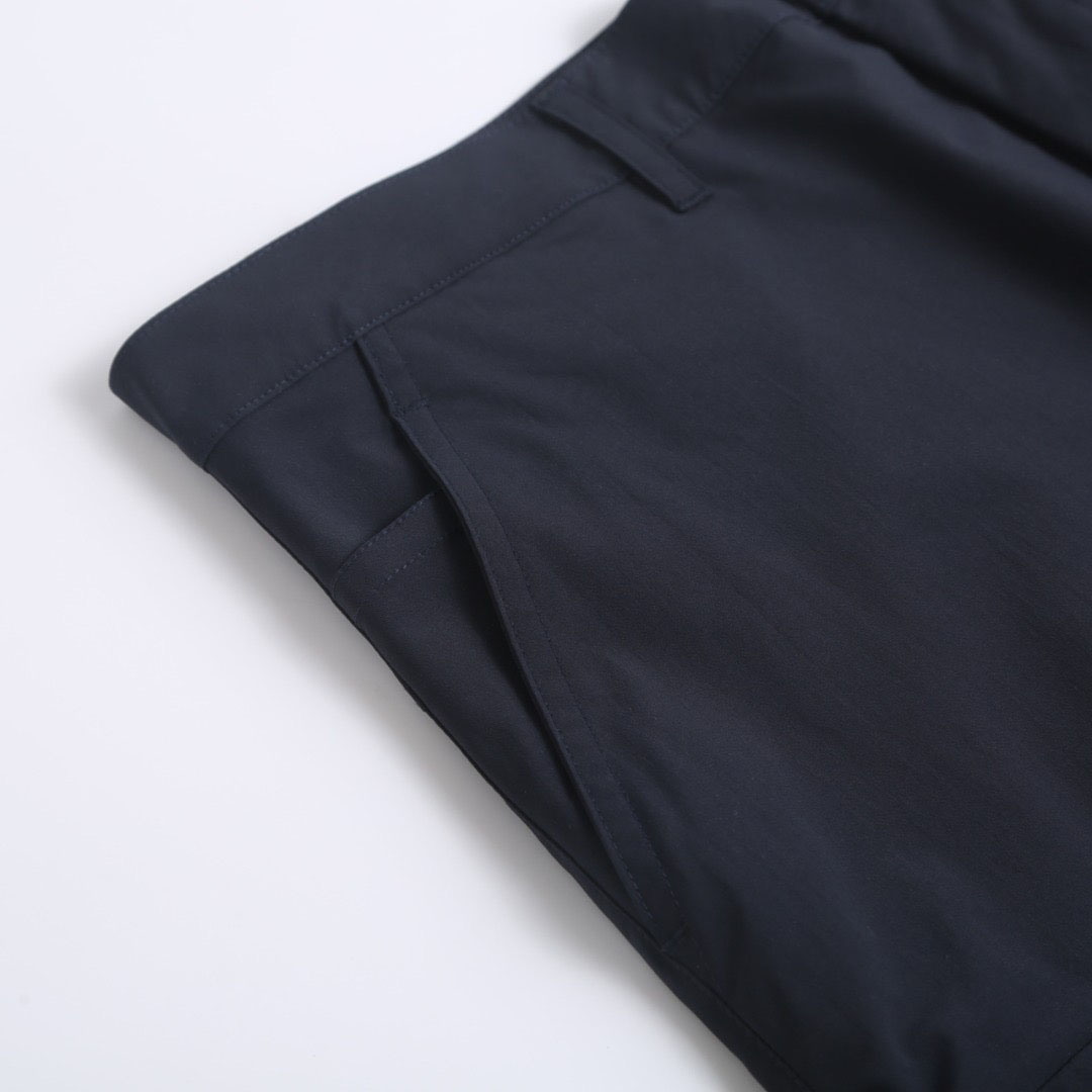 Dior Cargo Shorts With Dior Embroidery - DesignerGu