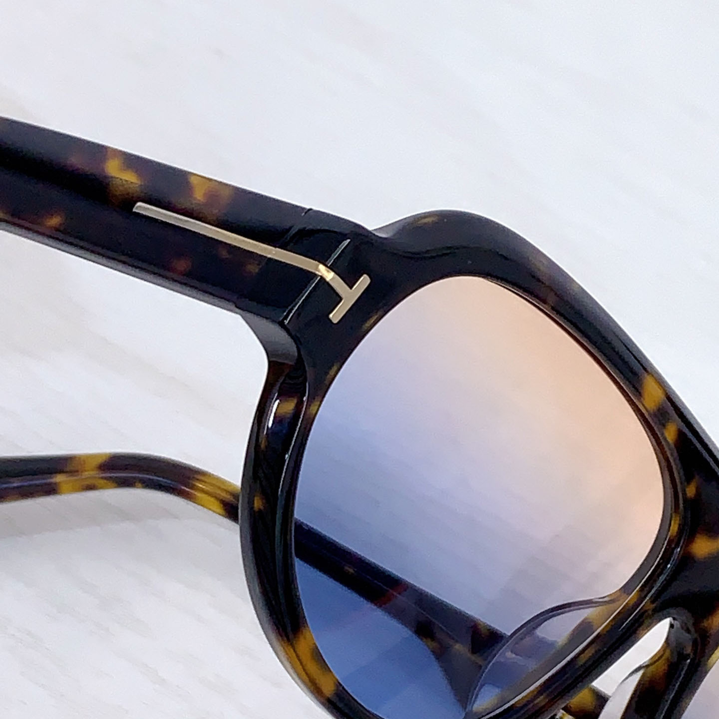 Tom Ford FT1102 Sunglasses - DesignerGu