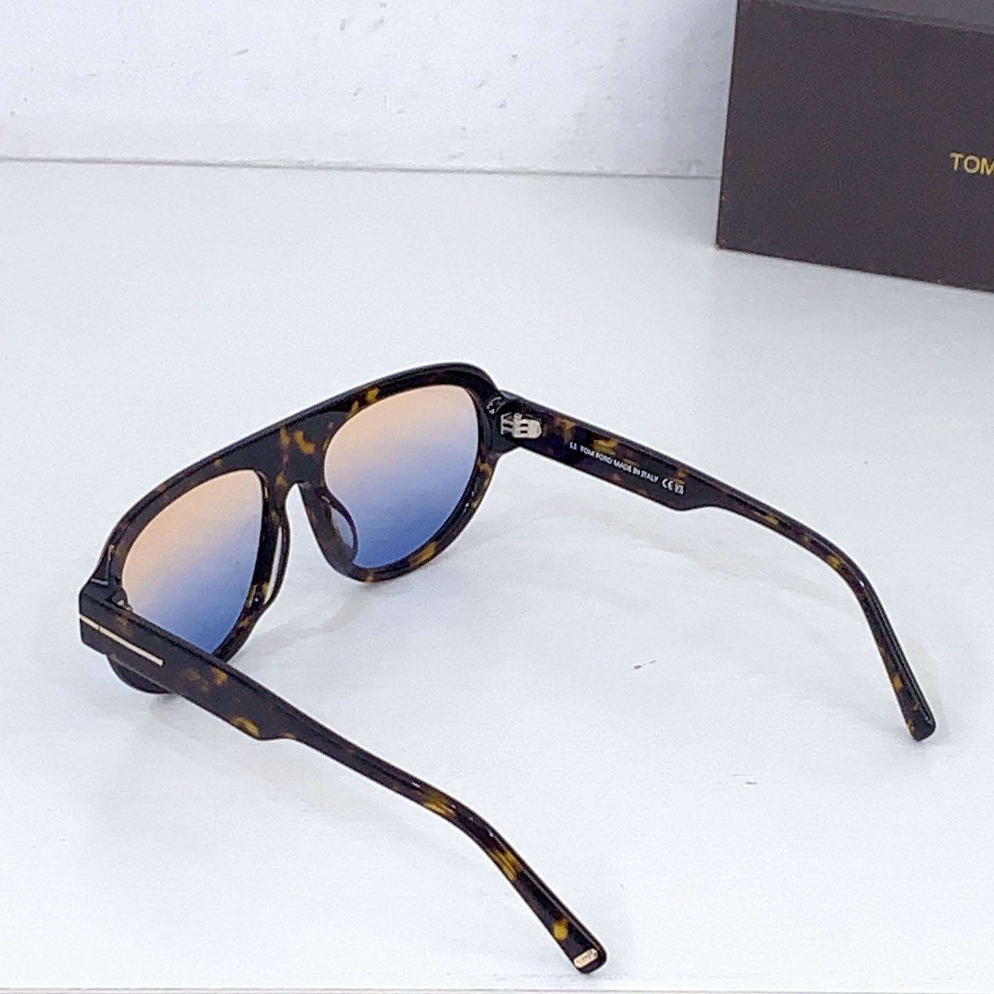 Tom Ford FT1102 Sunglasses - DesignerGu