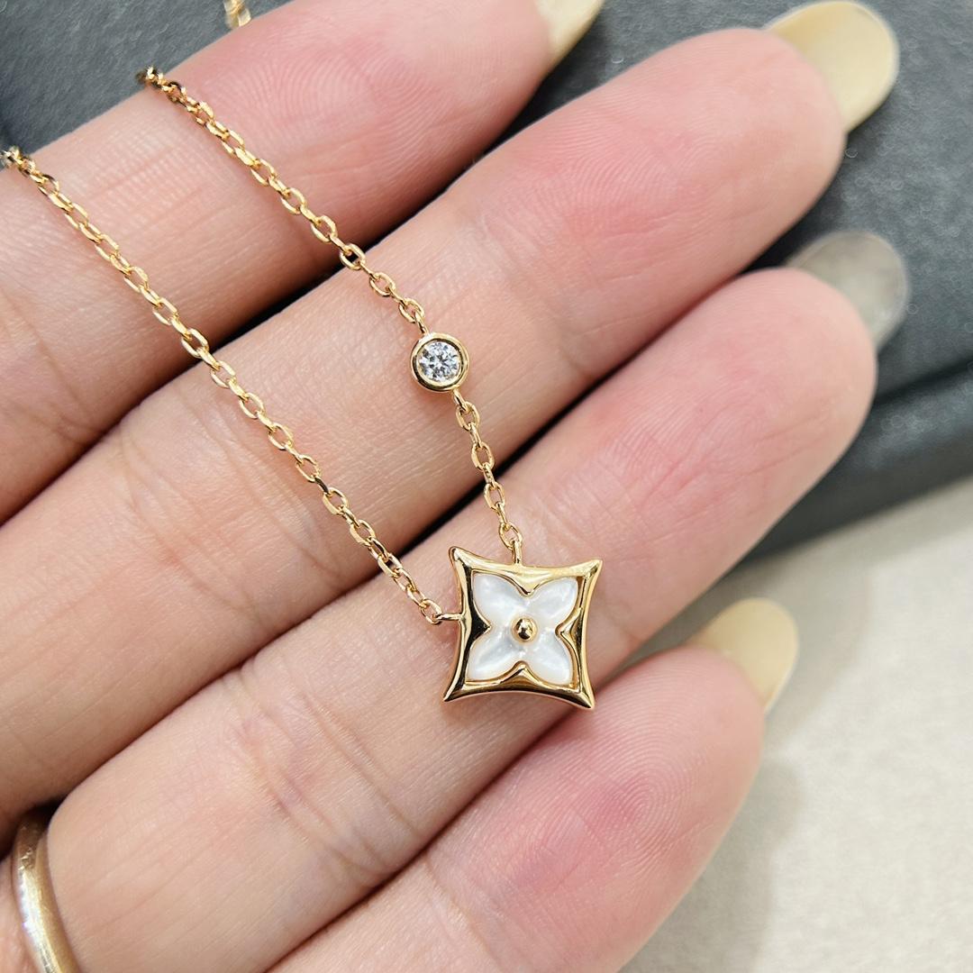 Louis Vuitton Color Blossom BB Star Pendant - DesignerGu