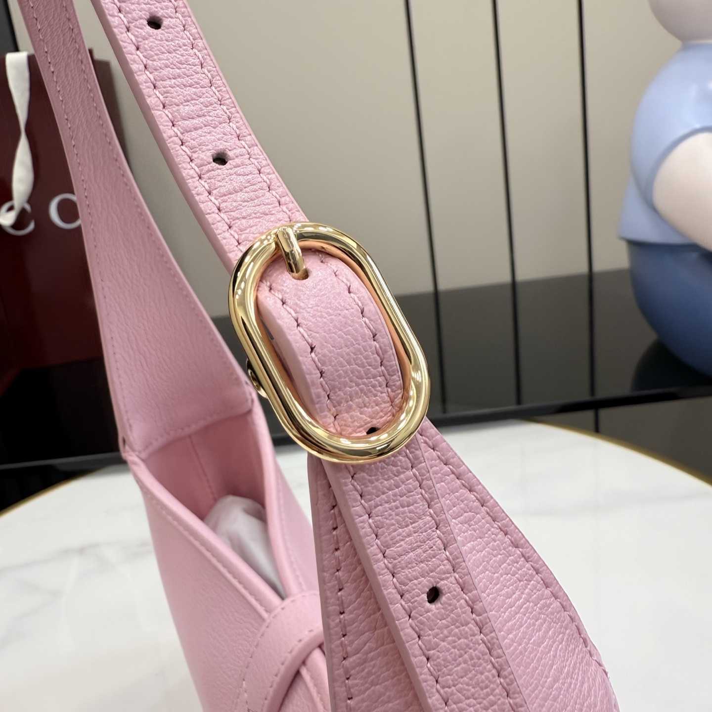 Gucci Jackie Slim Medium Shoulder Bag  - DesignerGu